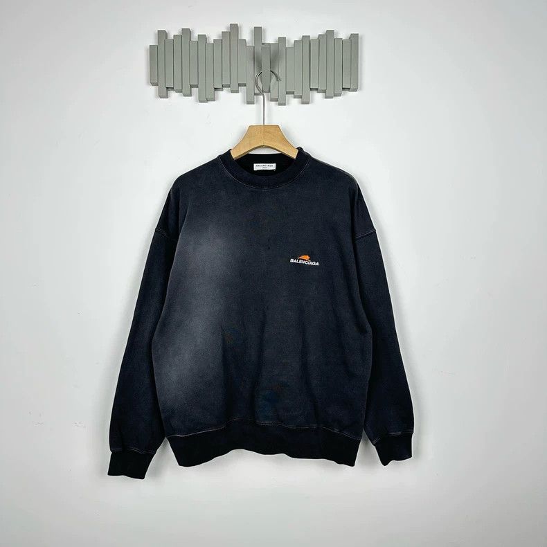 Balenciaga Balenciaga SS 22 Year of the Tiger Limited Embroidered logo Size US S / EU 44-46 / 1 - 1 Thumbnail