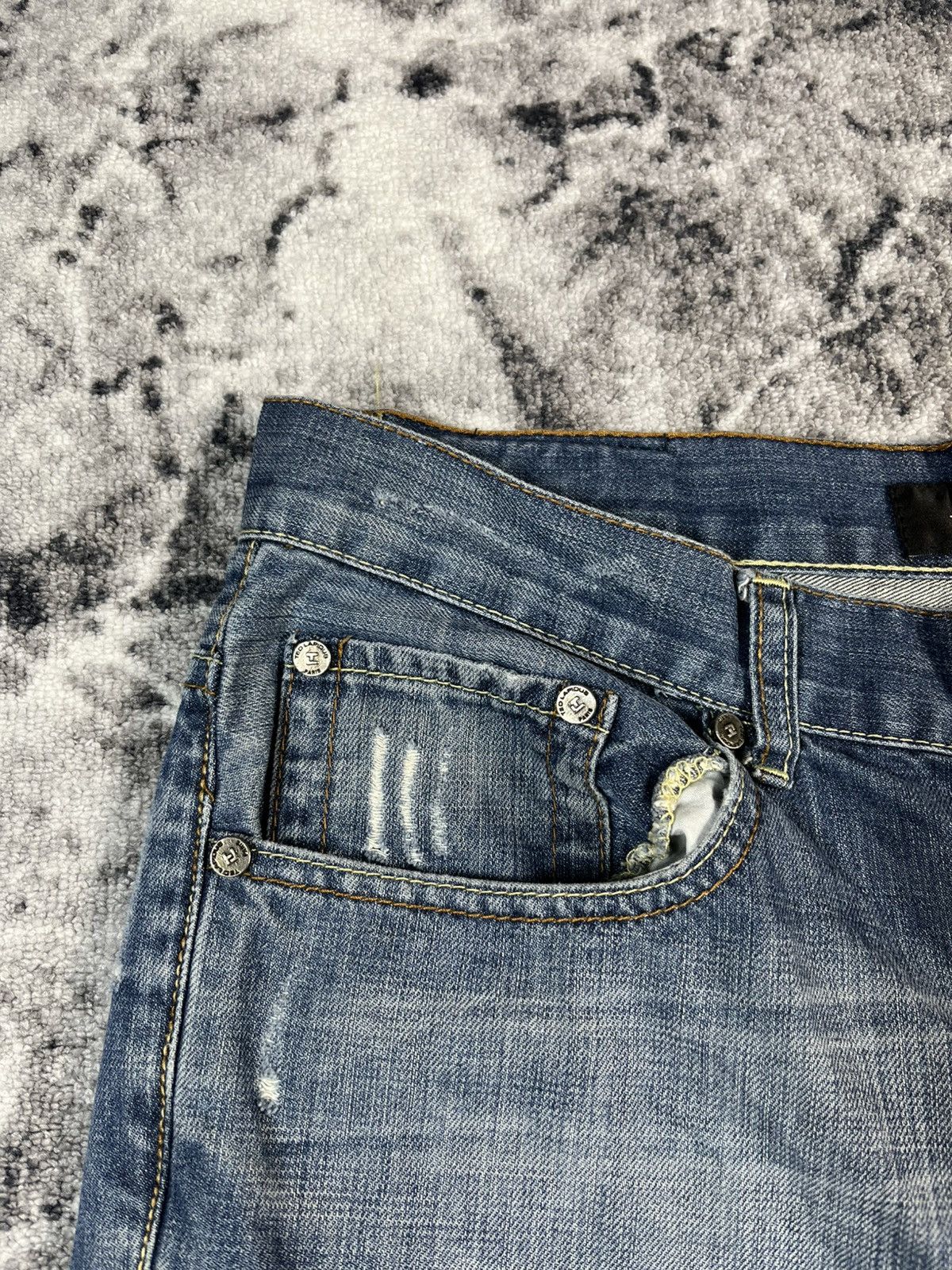 Other Ted Lapidus Jeans Distressed Fade Denim W36 Fit Size US 36 / EU 52 - 8 Thumbnail