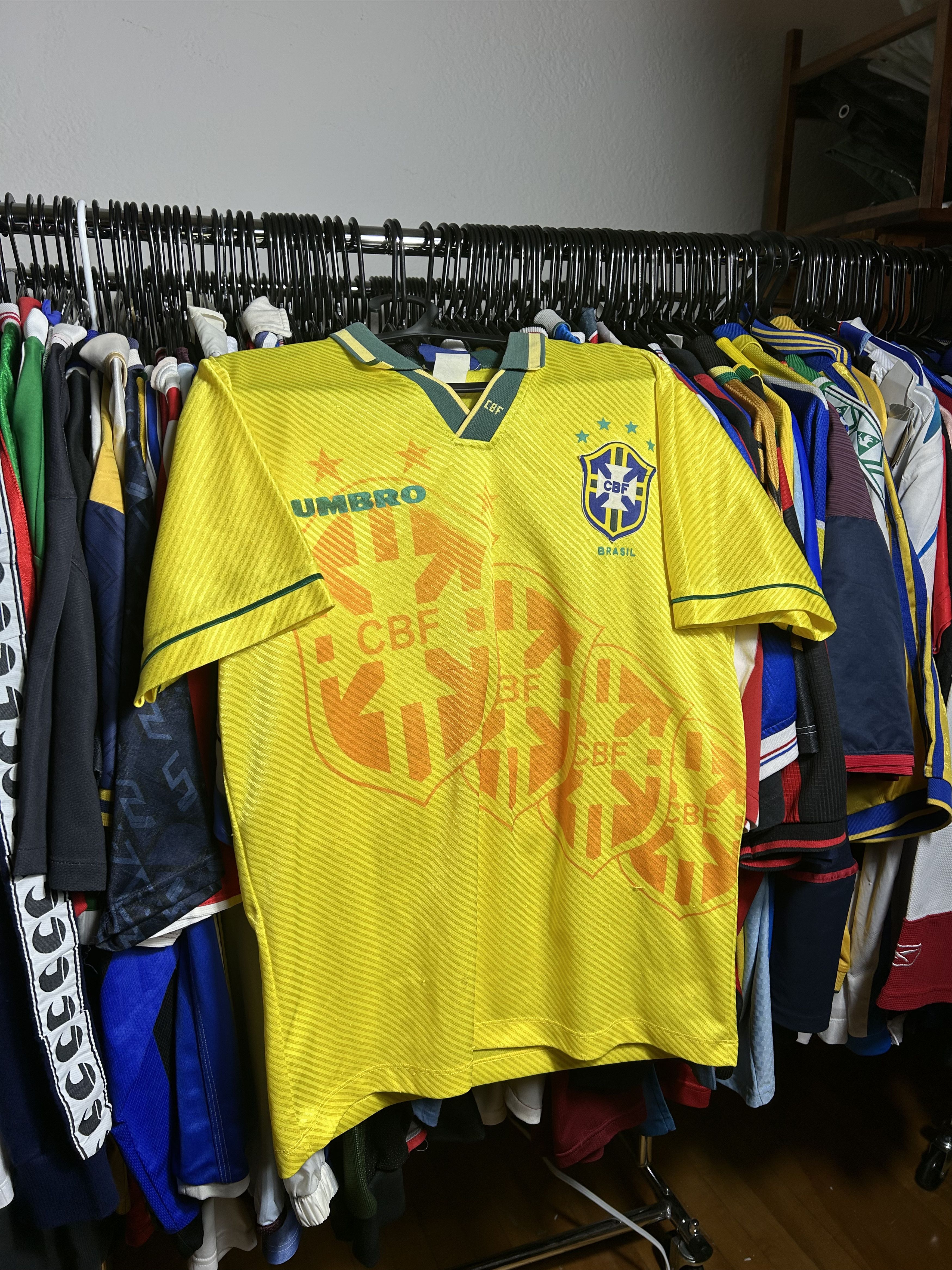 Umbro Brazil 1994 Home Jersey Size US M / EU 48-50 / 2 - 1 Thumbnail
