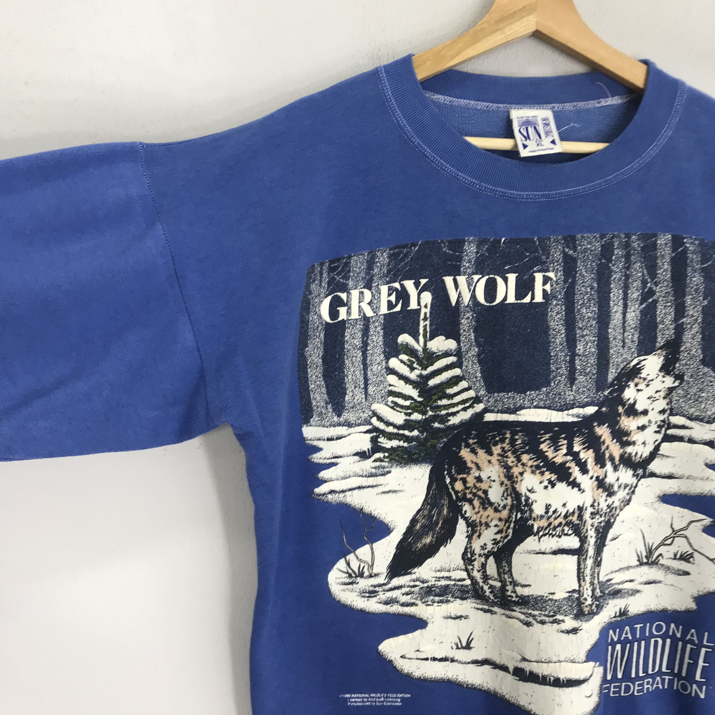 Vintage Vintage 90s Grey Wolf Animal Wildlife Blue Sweatshirt - 434 Size US XL / EU 56 / 4 - 4 Thumbnail