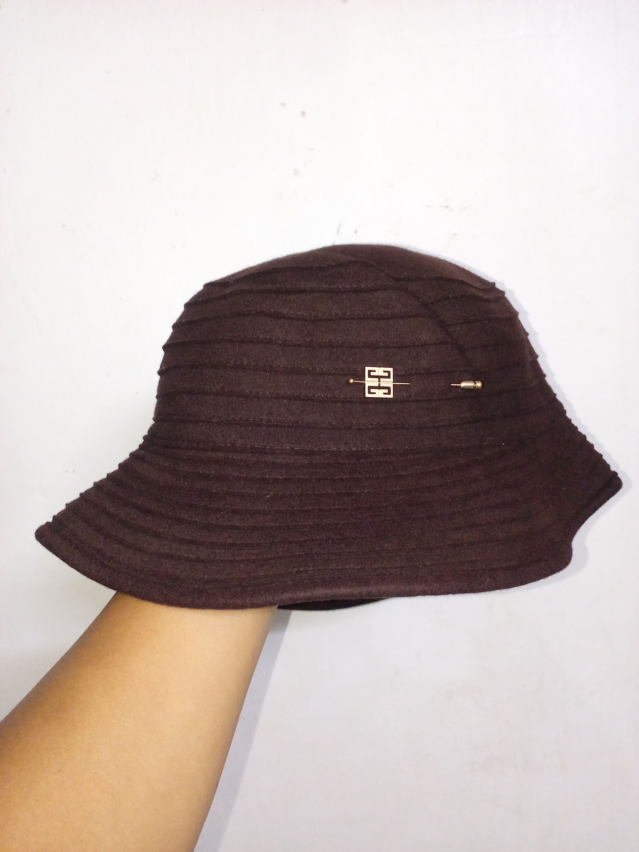 Givenchy × Vintage VINTAGE GIVENCHY CHAPEAUX WOOL HAT Size ONE SIZE - 1 Thumbnail