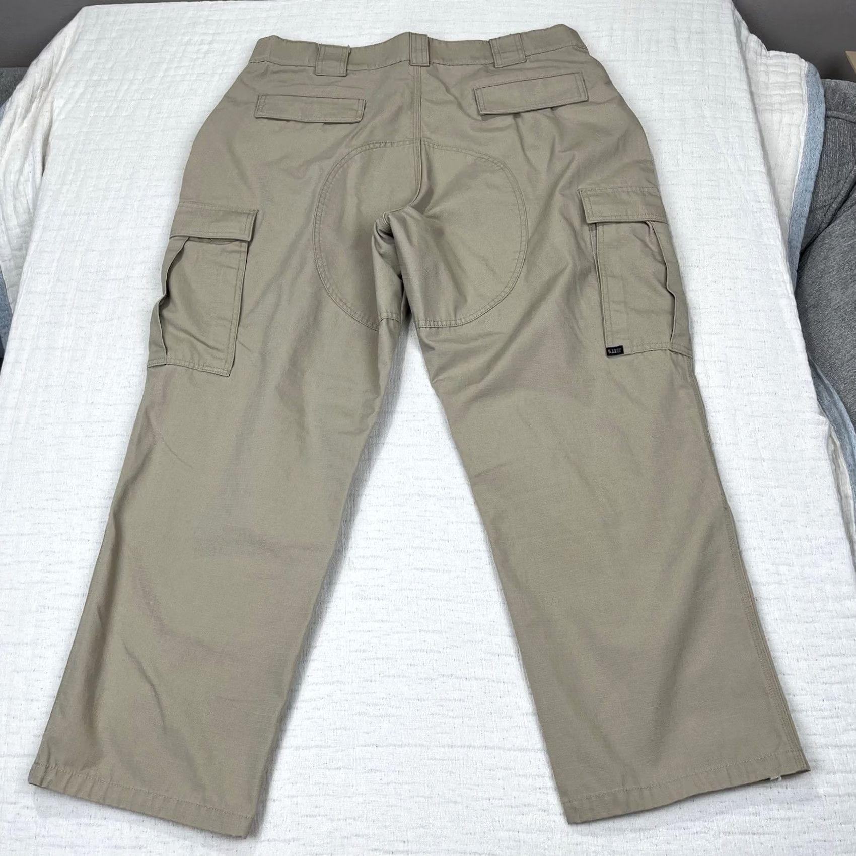 Vintage 5.11 Tactical Series Pants Men XL Short Ripstop Cargo Outdoor Khaki Solid Pockets Zip Belt Loops Cargo Pants Mens XL Regular Straight 29in Inseam Size US 36 / EU 52 - 2 Thumbnail