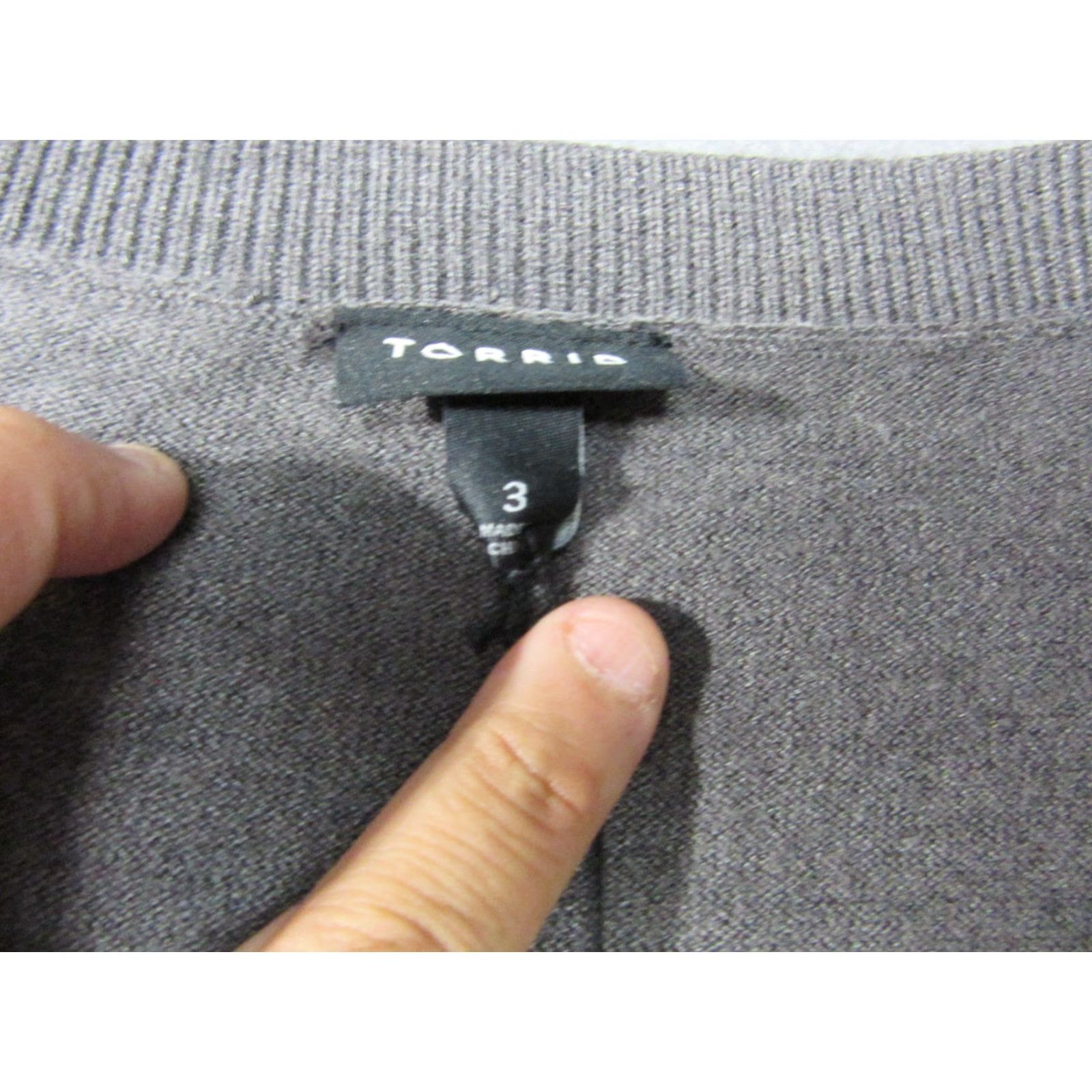 Torrid Torrid Sweater Womens 3XL Gray V Neck Pullover Lightweight Knit Size XXL / US 16-18 / IT 52-54 - 3 Thumbnail
