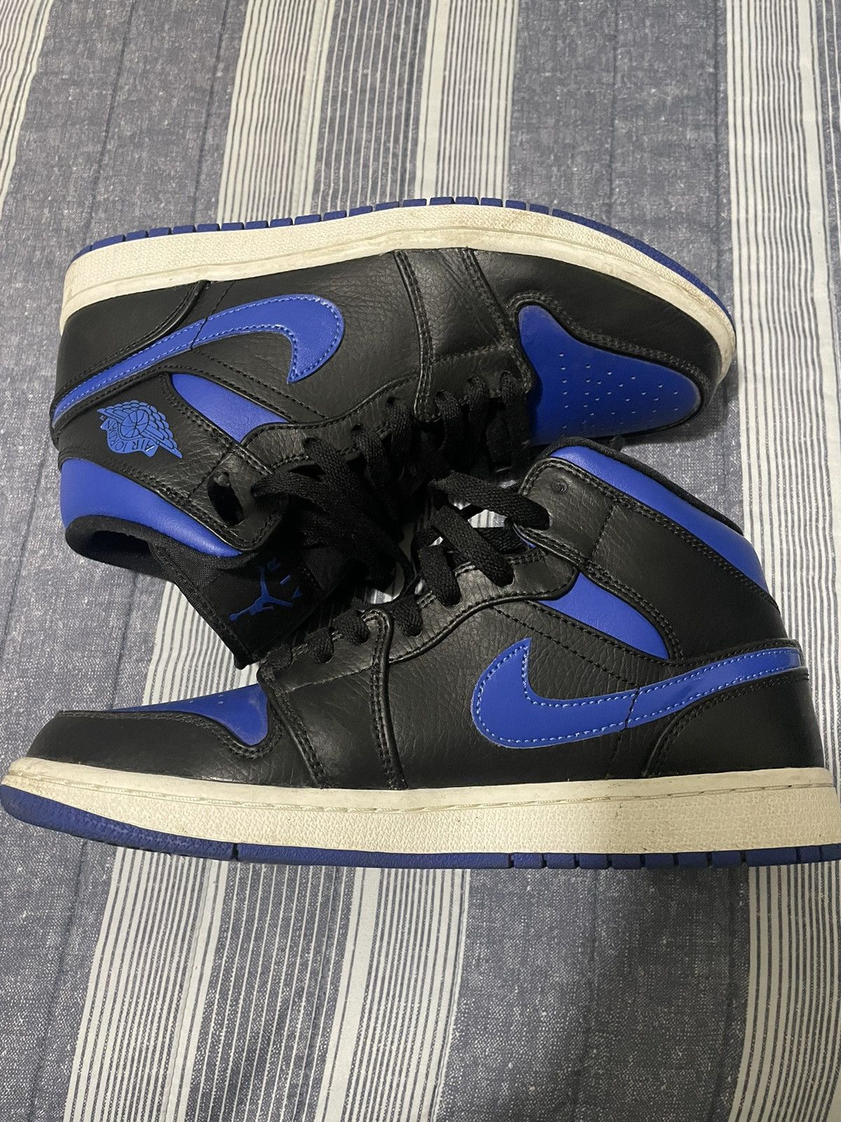 Jordan Brand × Nike Jordan 1 Mid Royal (2020) Size US 7.5 / EU 40-41 - 4 Thumbnail