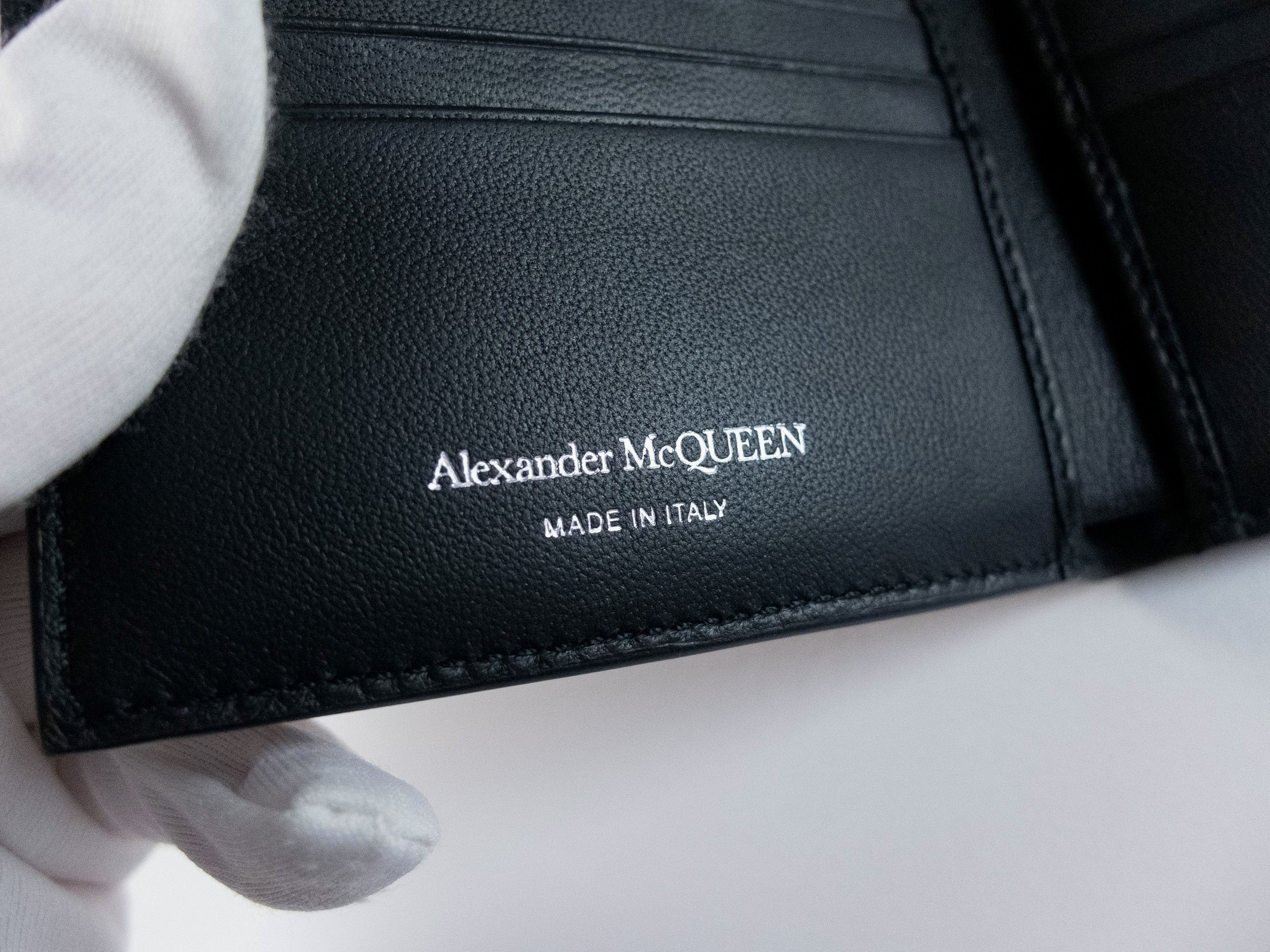 Alexander McQueen ALEXANDER MCQUEEN studded black leather wallet with chain q Size ONE SIZE - 7 Thumbnail