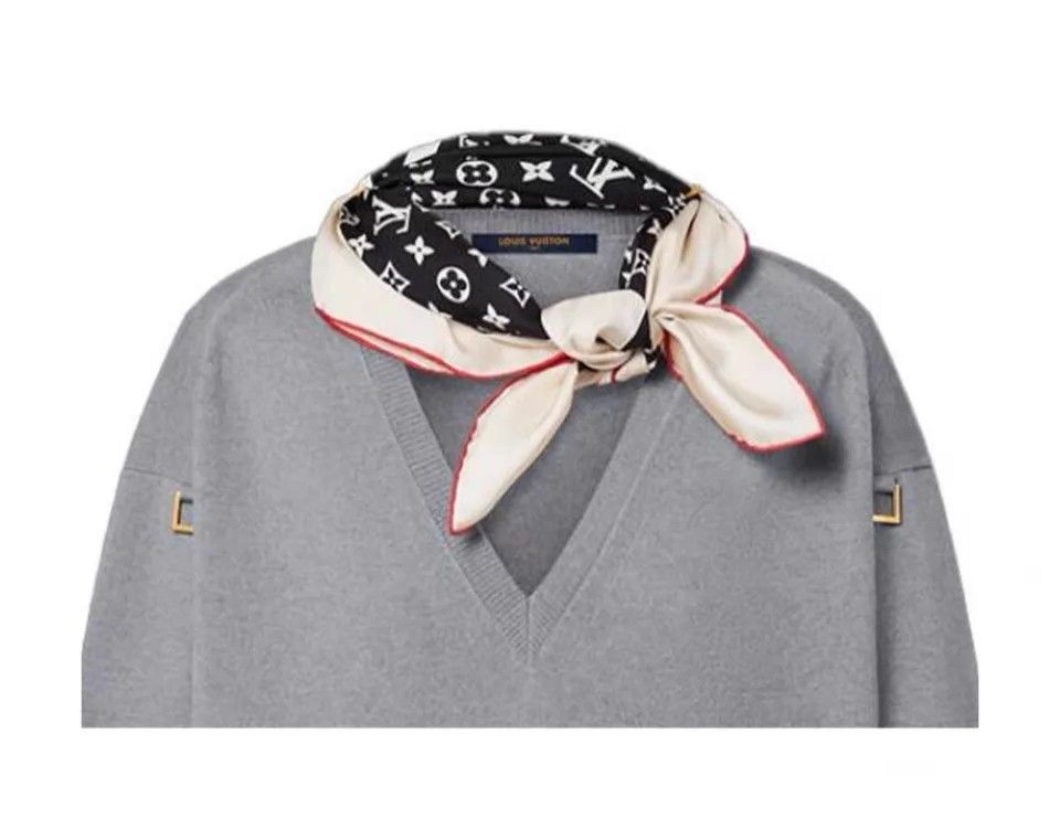 Louis Vuitton LV Gray Cashmere Short-Sleeve Oversized S Unworn Sweater Size S / US 4 / IT 40 - 7 Thumbnail