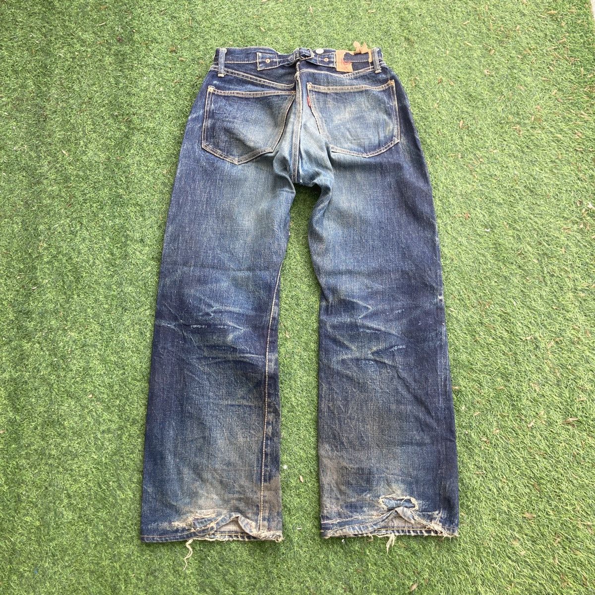 Denime VINTAGE DENIME SELVEDGE BUCKLE BACK DISTRESSED JEANS Size US 29 - 3 Thumbnail