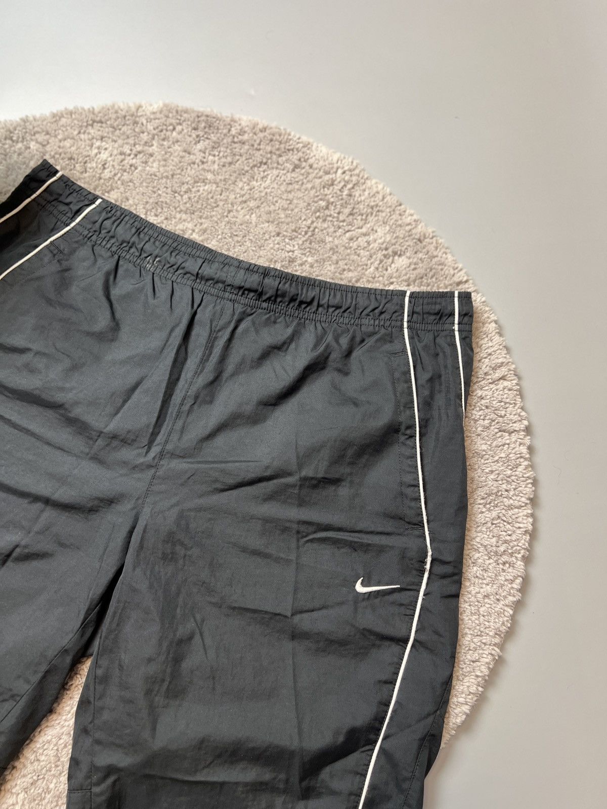 Nike × Vintage Vintage Nike Black Swoosh Y2K Graphic Shorts Size US 32 / EU 48 - 2 Thumbnail