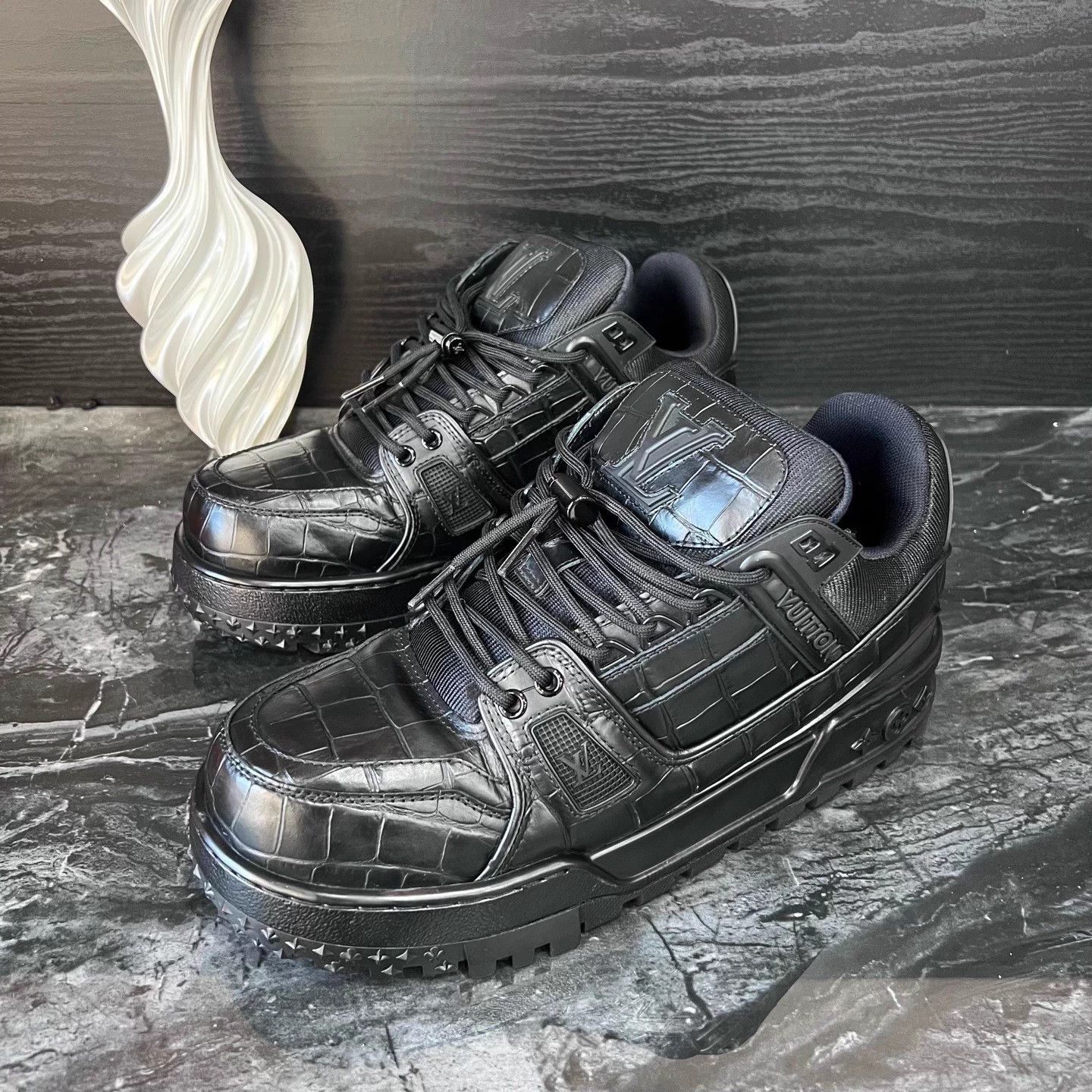 Louis Vuitton LV TrainrMax 41 Black Croc 99New Size US 8 / EU 41 - 1 Thumbnail