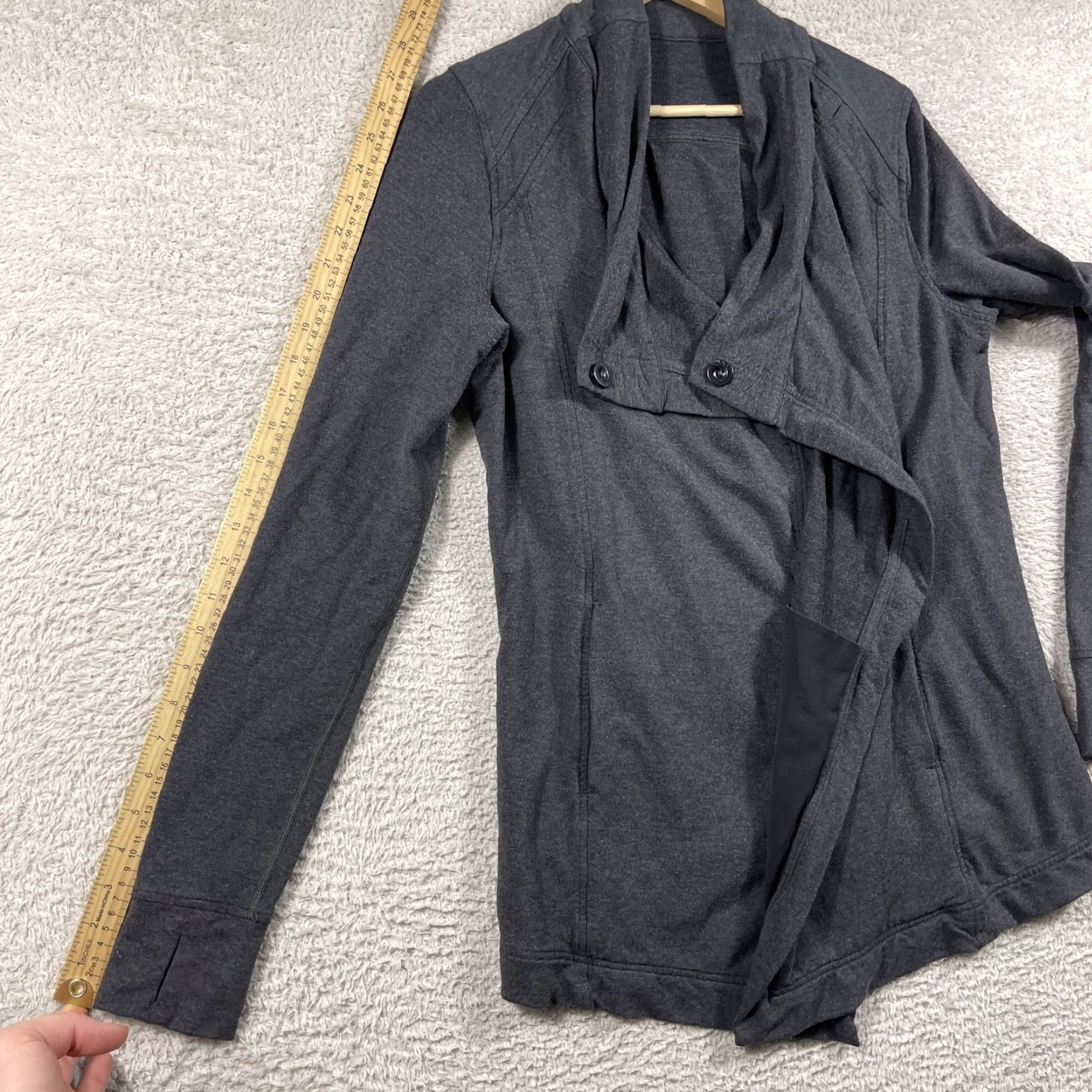 Lululemon VINTAGE Lululemon Coast Wrap Jacket Women’s 8 Gray Relaxed Thumb Holes Open Front Activewear Size ONE SIZE - 5 Thumbnail