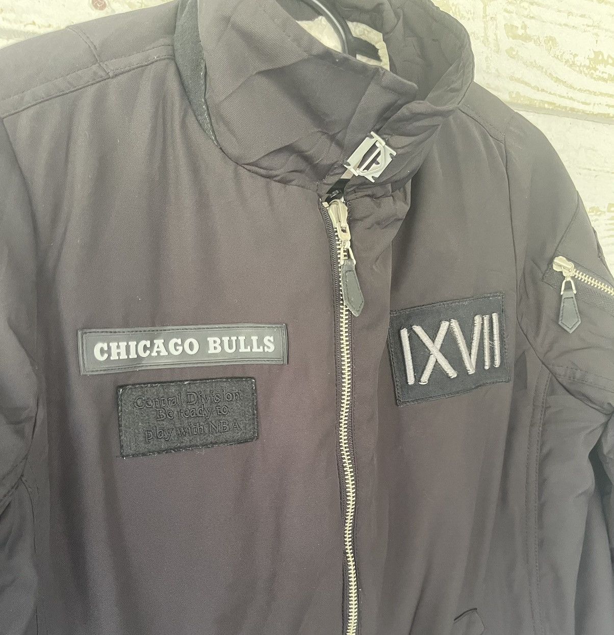 NBA CHICAGO BULLS REVERSBLE JACKET JAPAN Size US S / EU 44-46 / 1 - 3 Thumbnail
