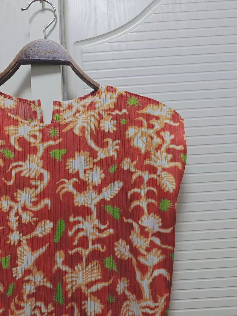 Issey Miyake Issey Miyake Floral and herbal printed top Size XXL / US 16-18 / IT 52-54 - 4 Thumbnail