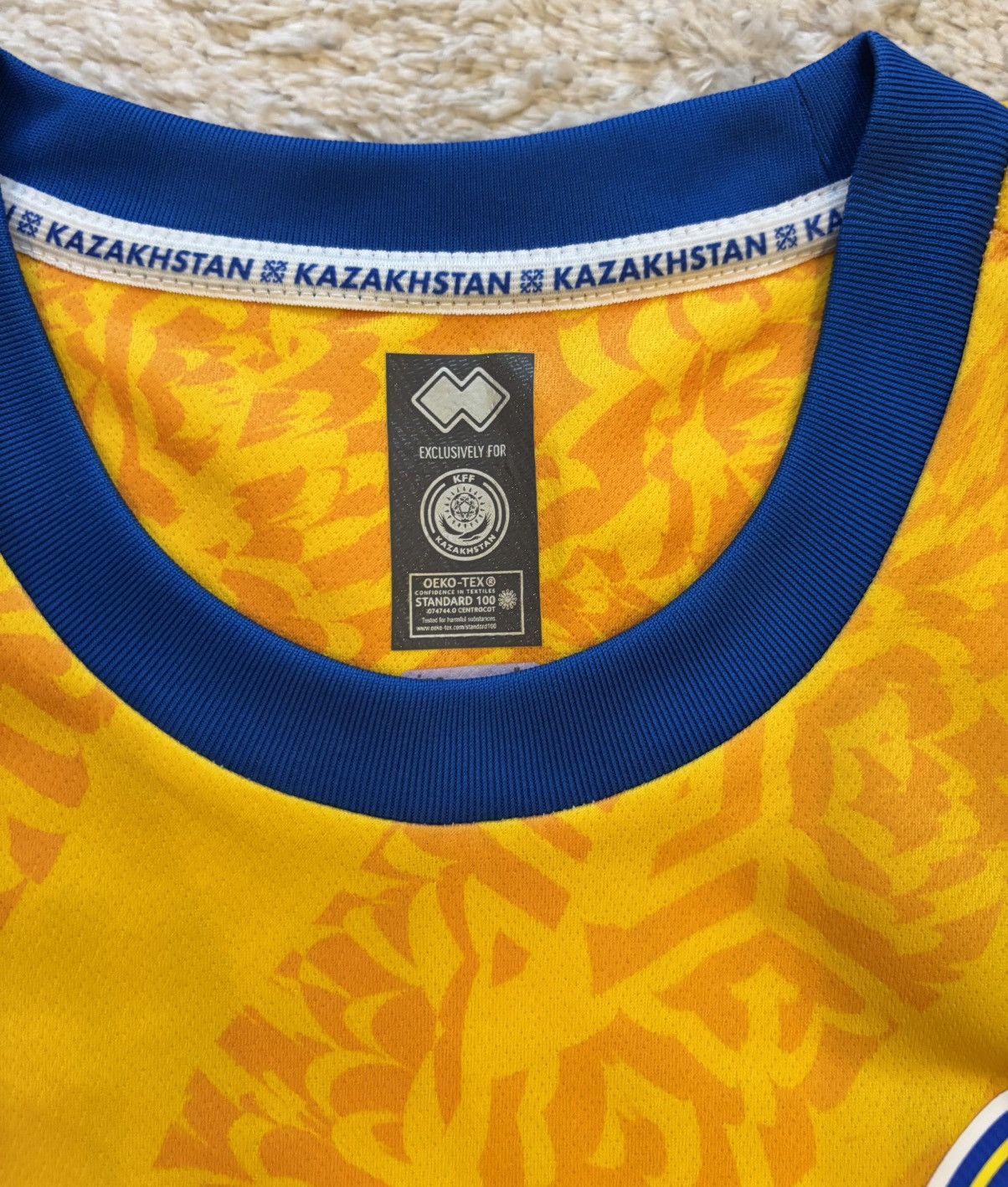 Errea National team of Kazakhstan 🇰🇿 Size US L / EU 52-54 / 3 - 6 Thumbnail