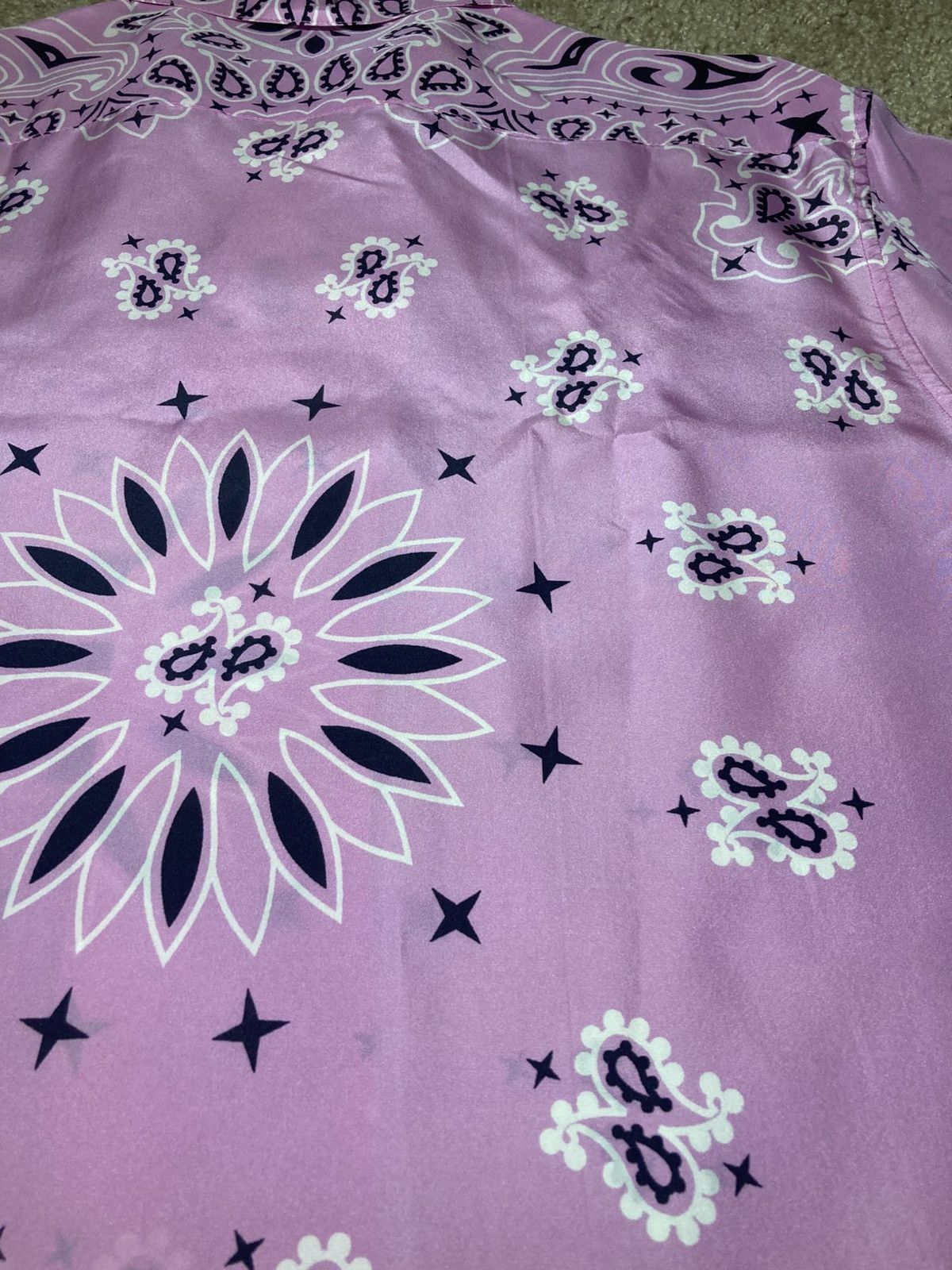 Supreme SS21 Supreme Silk Pink Bandana Button Up Shirt Pattern 2021 Size US XL / EU 56 / 4 - 9 Thumbnail