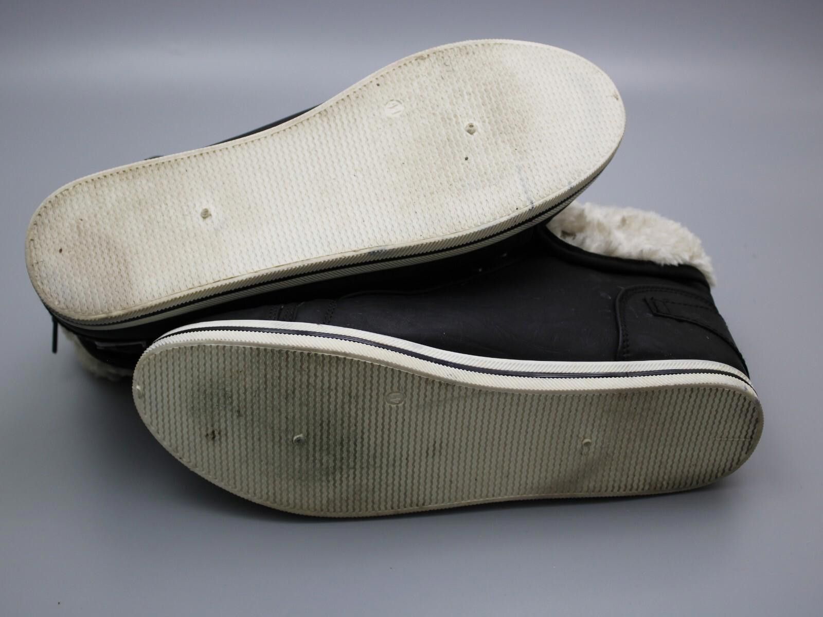 Ugg Black Ugg Trainers with White Furry Tops Size 41 UK size 7.5 Size US 9.5 / IT 39.5 - 3 Thumbnail