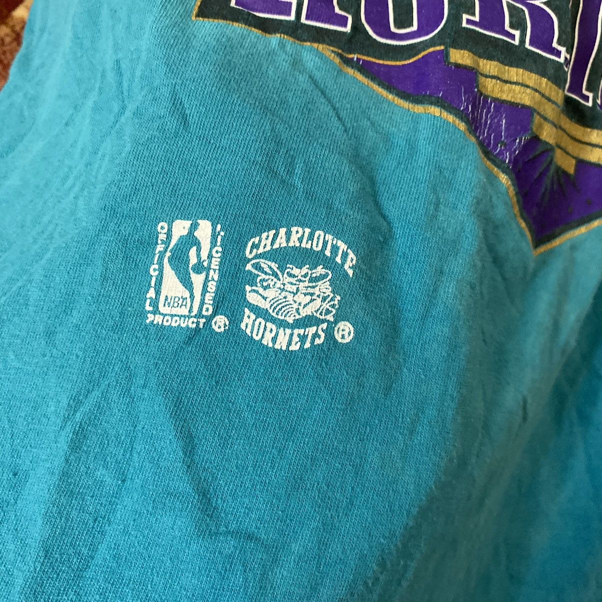 Band Tees × NBA × Vintage Vintage Charlotte Hornets T-Shirt NBA Size US XL / EU 56 / 4 - 6 Thumbnail