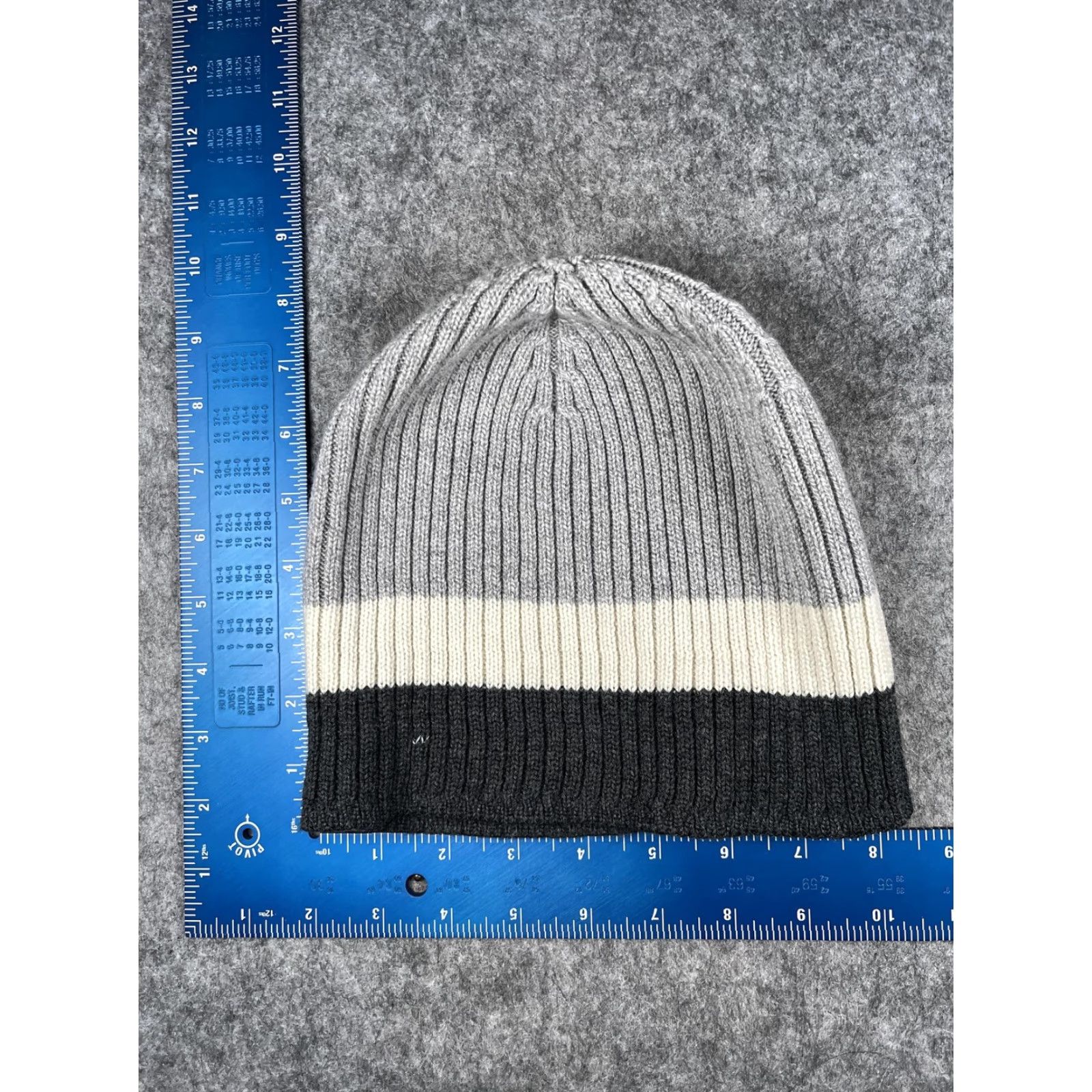 Banana Republic Banana Republic Hat Beanie Mens One Size Gray Striped Rib Knit Winter Casual Size ONE SIZE - 4 Thumbnail