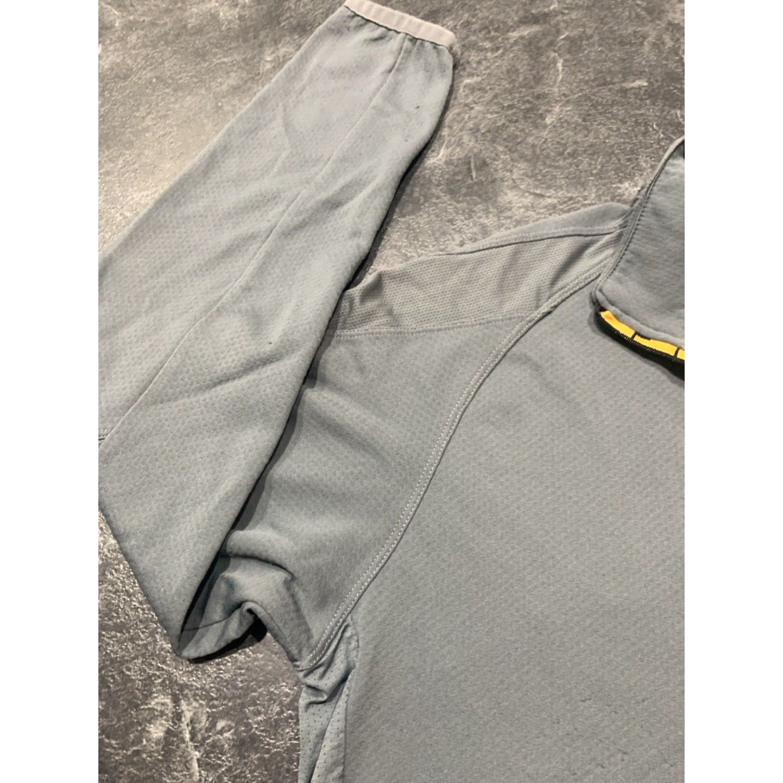 Nike VINTAGE Nike Livestrong Men's Pullover Zip Sweatshirt Adult Medium Gray Yellow Activewear Running Slim Size US M / EU 48-50 / 2 - 5 Thumbnail