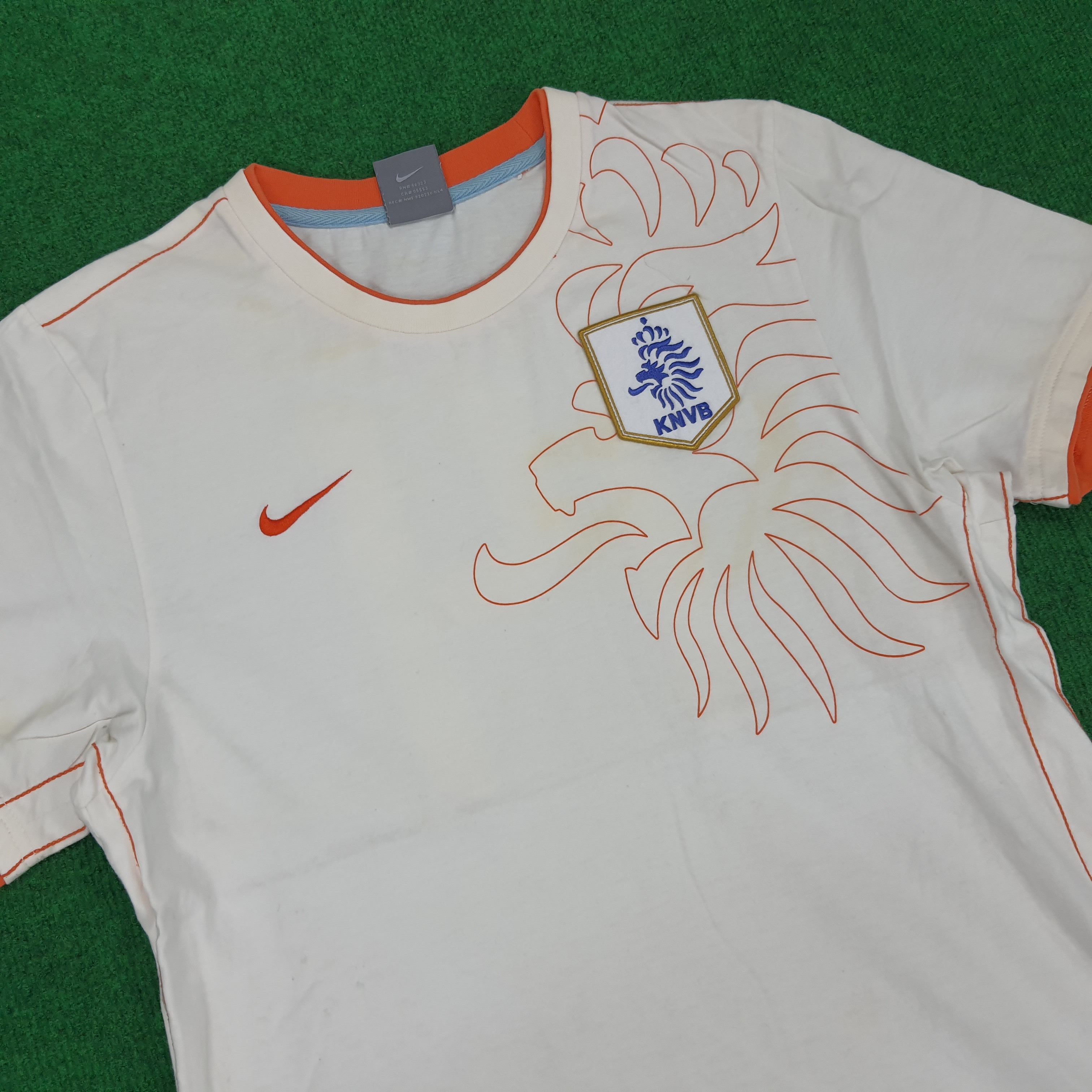 Nike × Vintage Vintage Nike Netherlands Soccer T-shirt Size US S / EU 44-46 / 1 - 2 Thumbnail