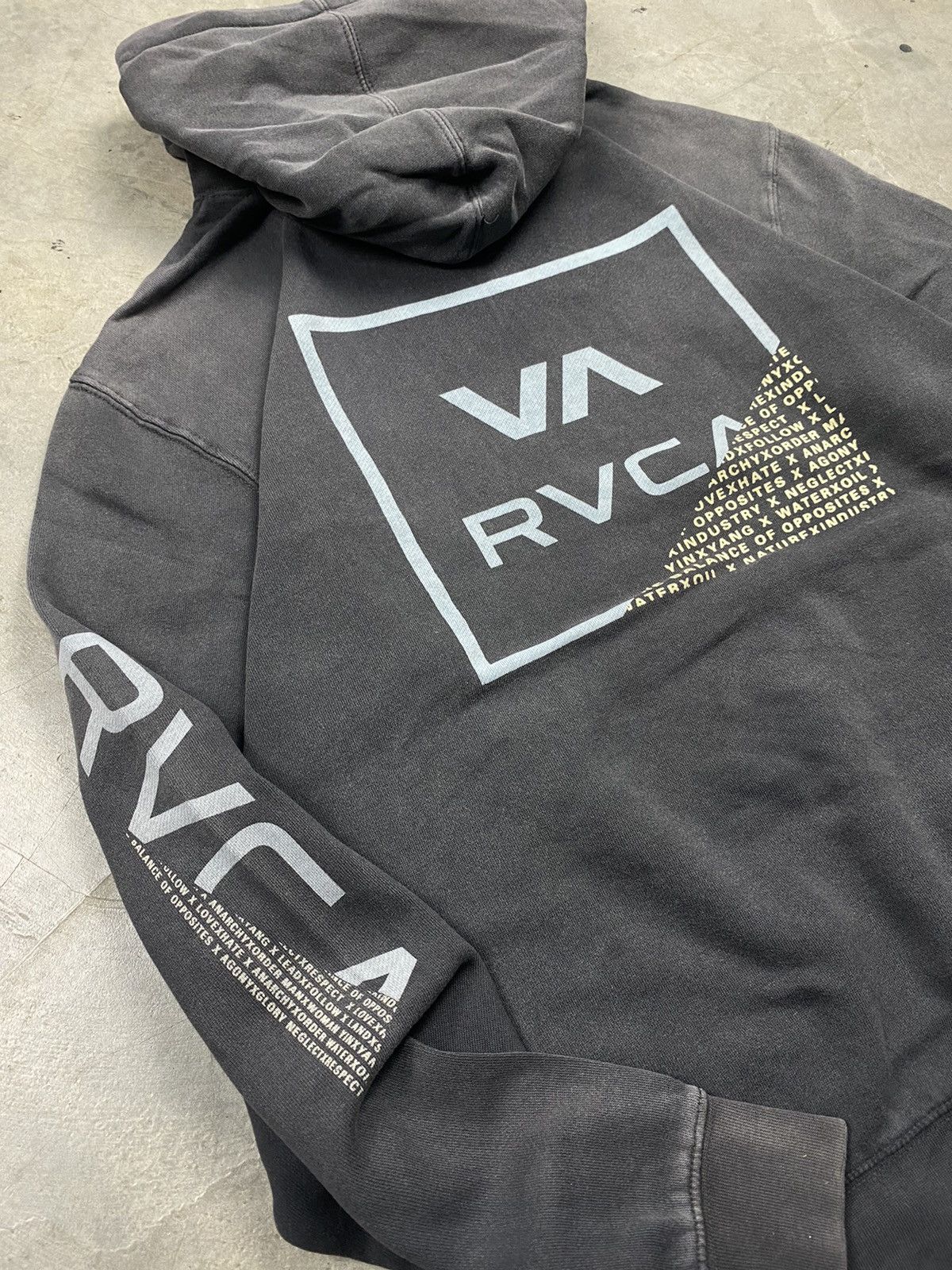 RVCA RVCA Surf Sunfaded Washed Pullover Size US M / EU 48-50 / 2 - 4 Thumbnail