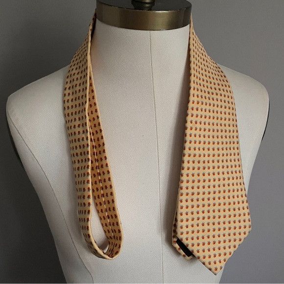 Salvatore Ferragamo Salvatore Ferragamo Peach Floral Silk Tie - Italy 🇮🇹 Size ONE SIZE - 2 Thumbnail