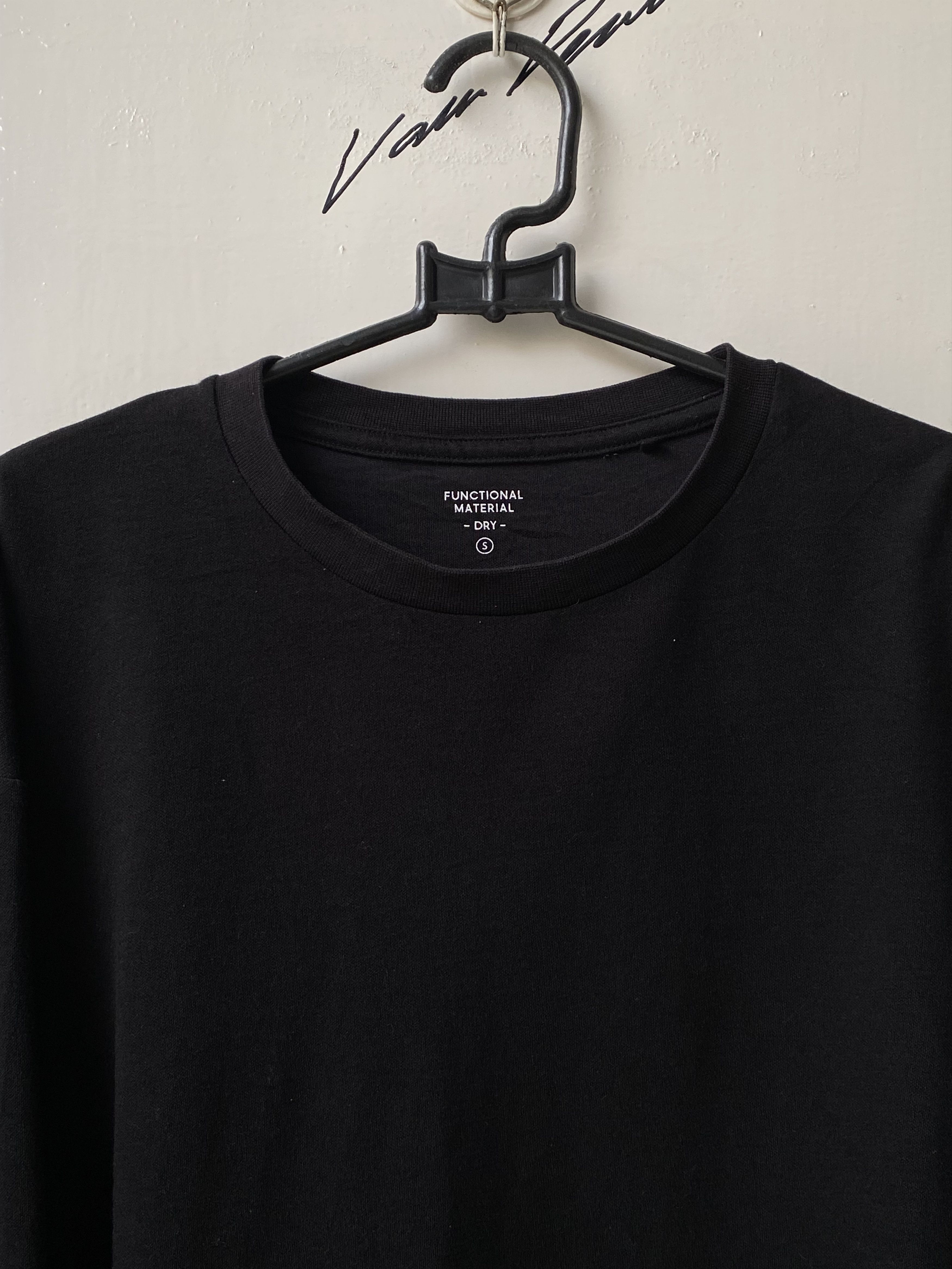 GU GU Functional Material Dry Long Black T-shirt Size US M / EU 48-50 / 2 - 12 Thumbnail