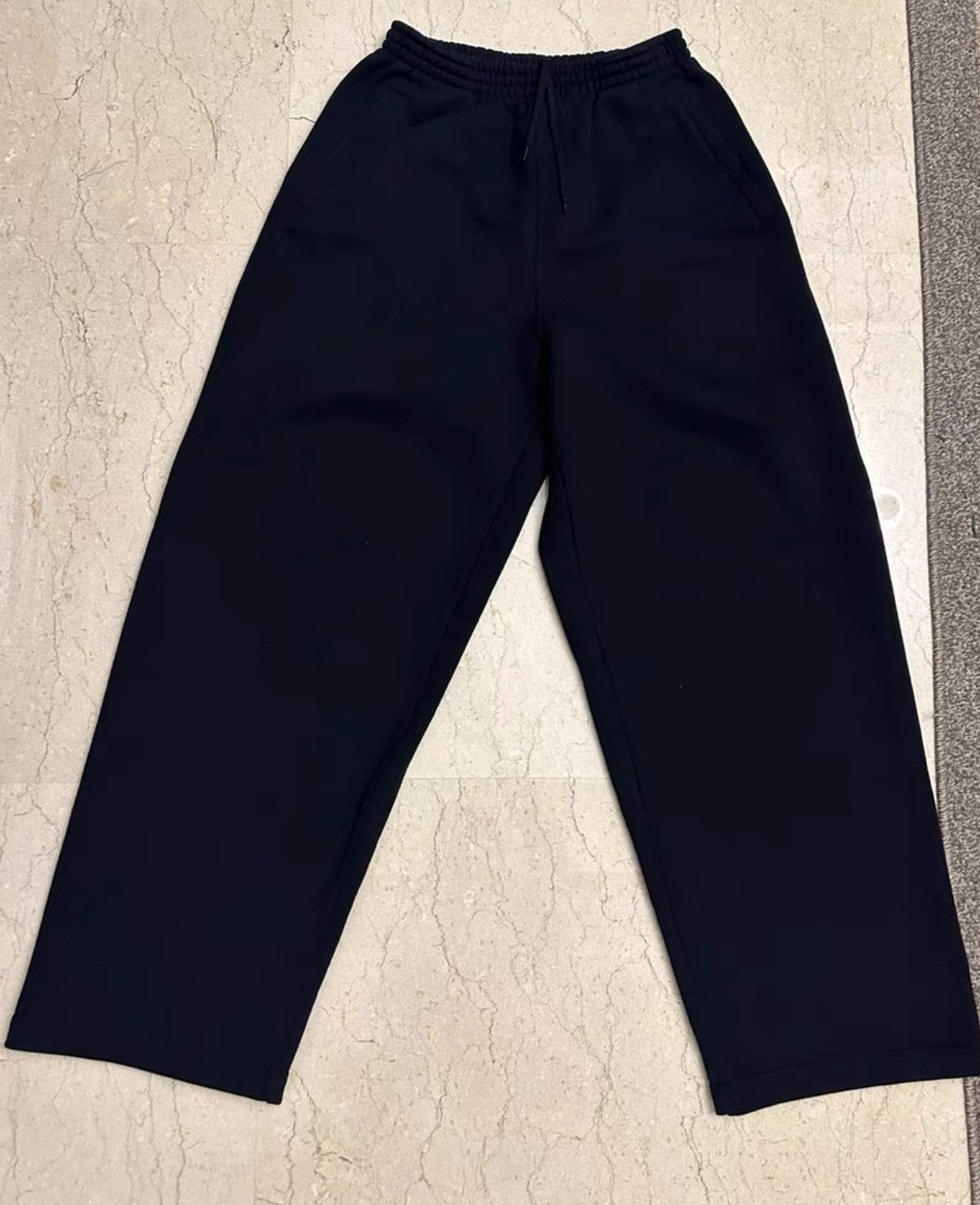 Balenciaga Balenciaga Wide Leg Oversized Sweatpants Size US 29 - 1 Thumbnail