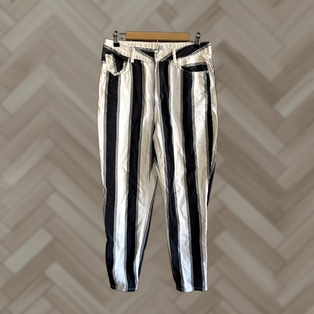 Bdg BDG Urban Outfitters Mom Jeans SZ 30 Black & White Stripe Retro High Waist Womens Jeans Size 30" / US 8 / IT 44 - 1 Thumbnail