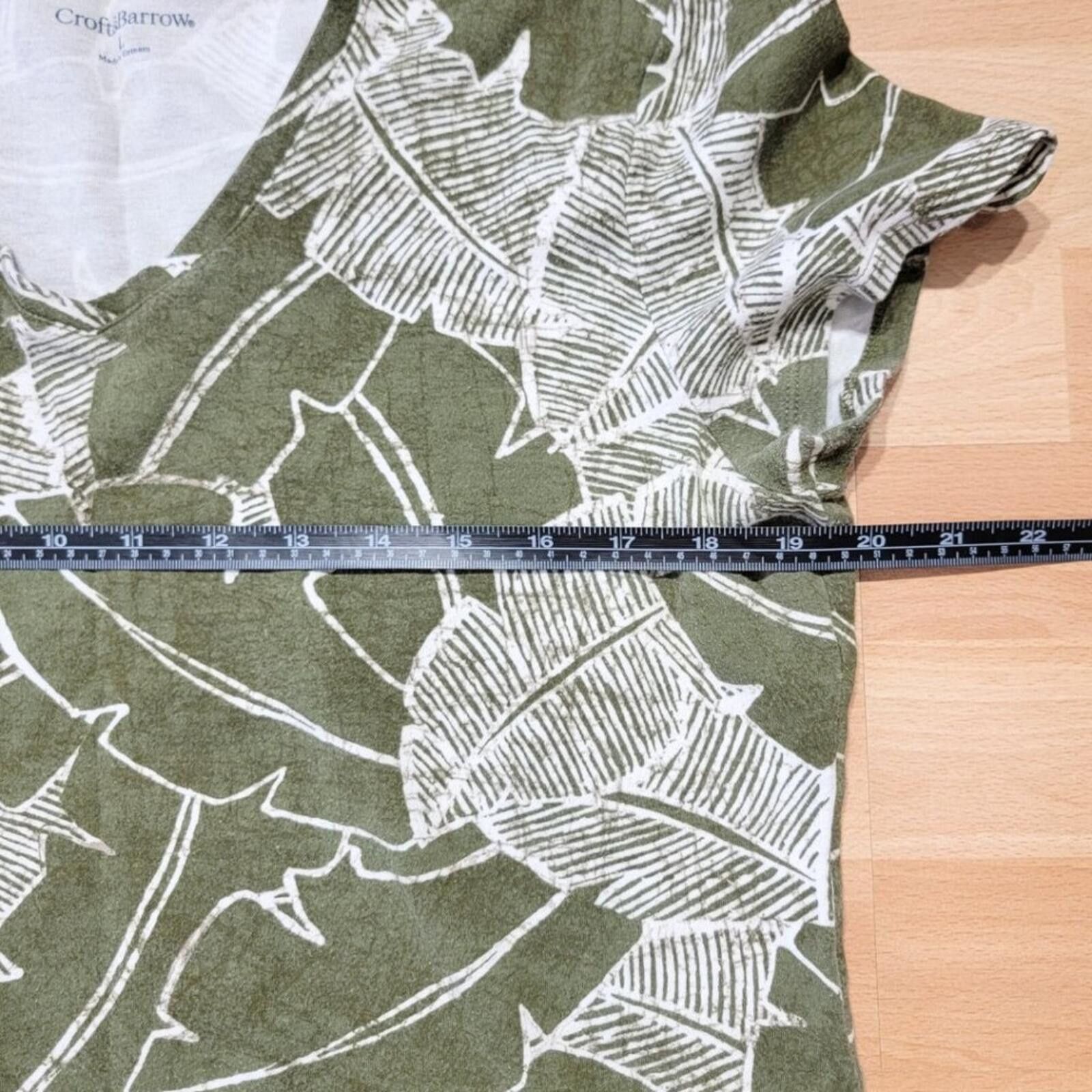 Croft & Barrow Croft & Barrow Women's Green Leaf Print V-Neck Short Sleeve Size XL / US 12-14 / IT 48-50 - 6 Thumbnail