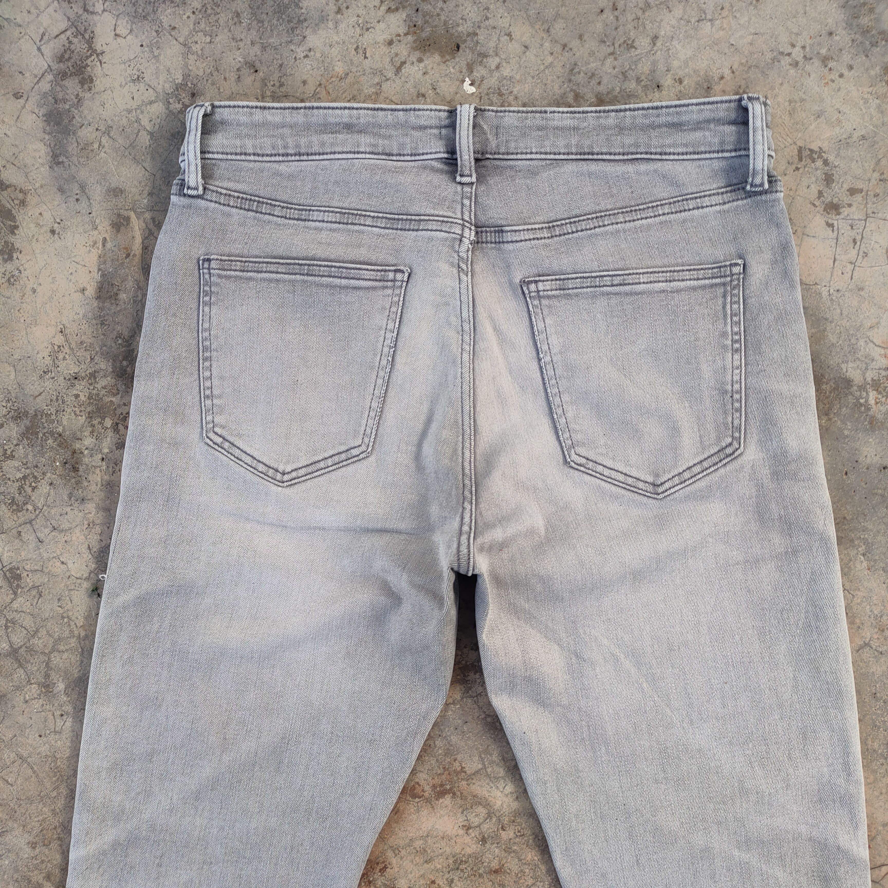 Japanese Brand Vintage skinny japanese faded jean denim pants Size US 33 - 11 Thumbnail