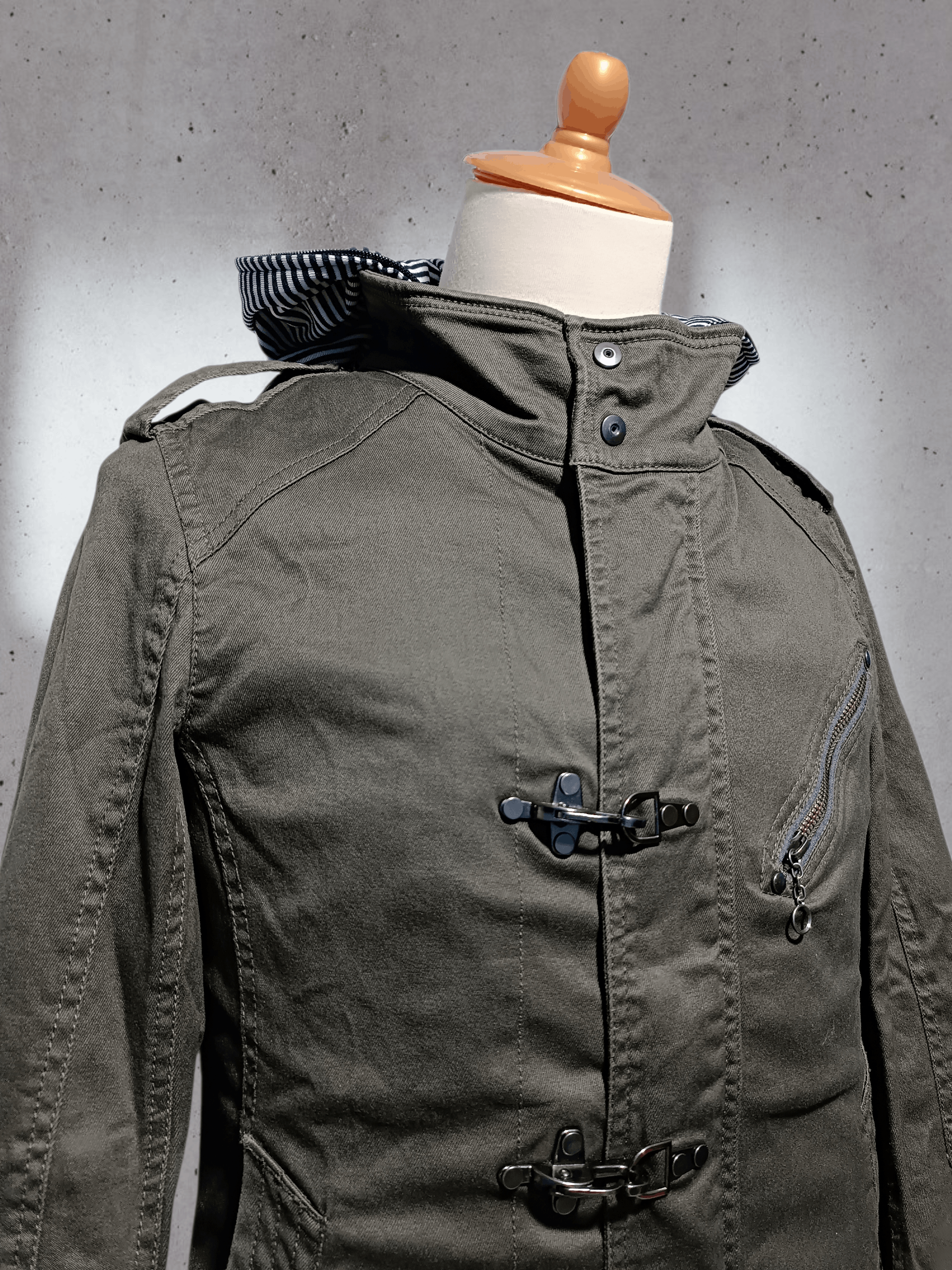 Japanese Brand Vintage Double Layer Fireman Clips Hook Hoodie Jacket Size US M / EU 48-50 / 2 - 4 Thumbnail