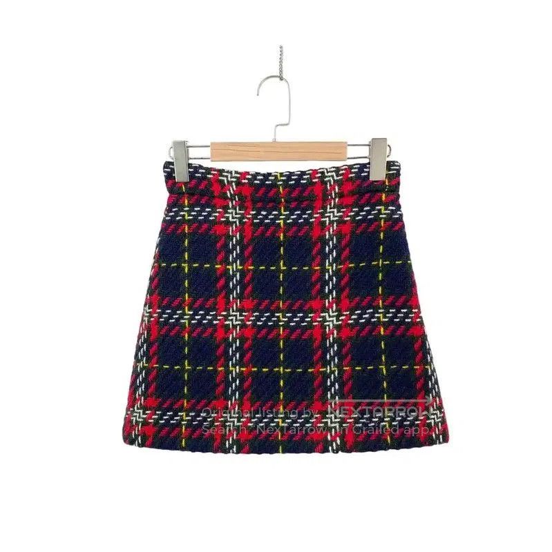 Miu Miu Miu Miu Red Wool Mini Skirt . Size 30" / US 8 / IT 44 - 1 Thumbnail