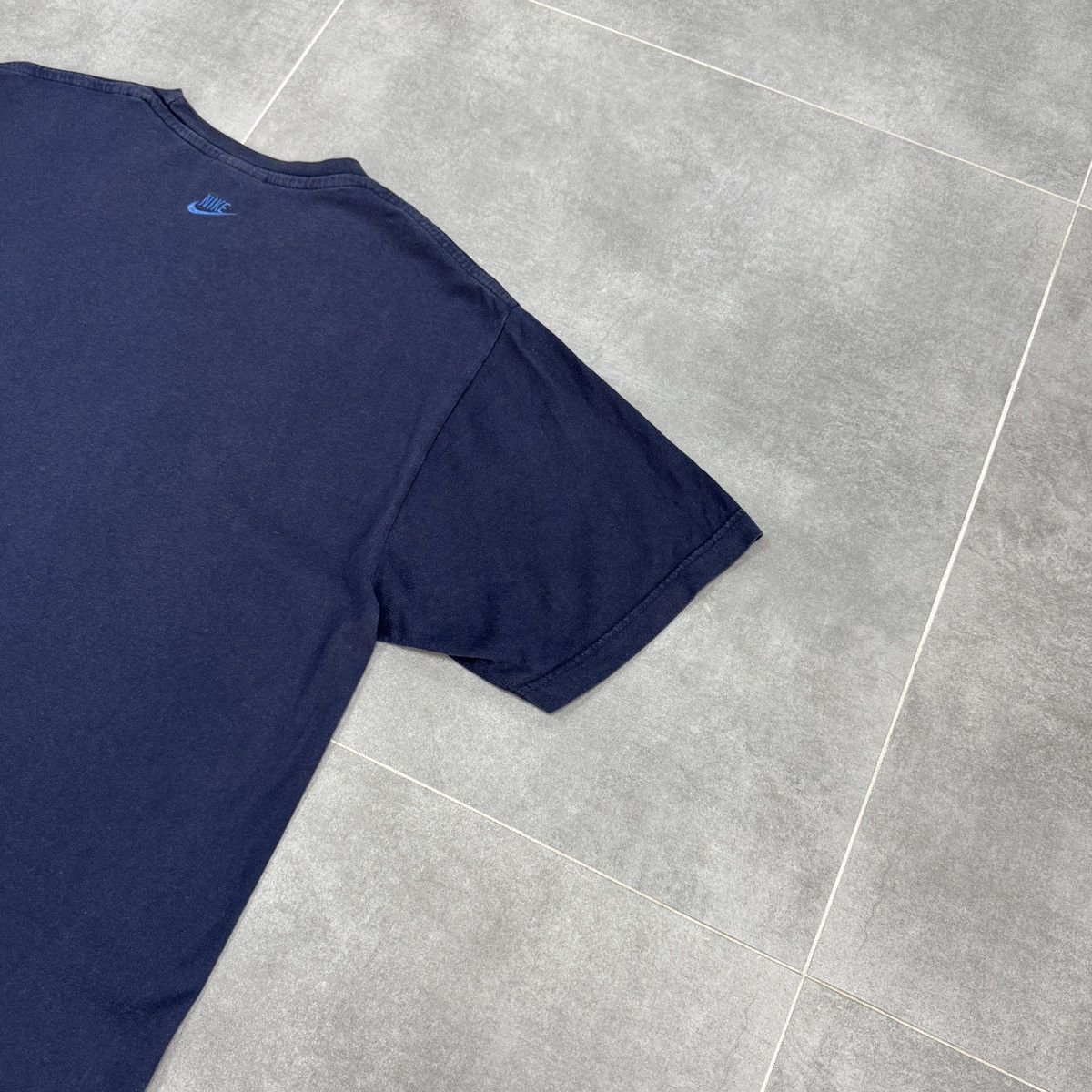 Nike × Vintage Vintage Nike Big Logo Y2K 90s Men T-Shirt Size L Size US L / EU 52-54 / 3 - 18 Thumbnail