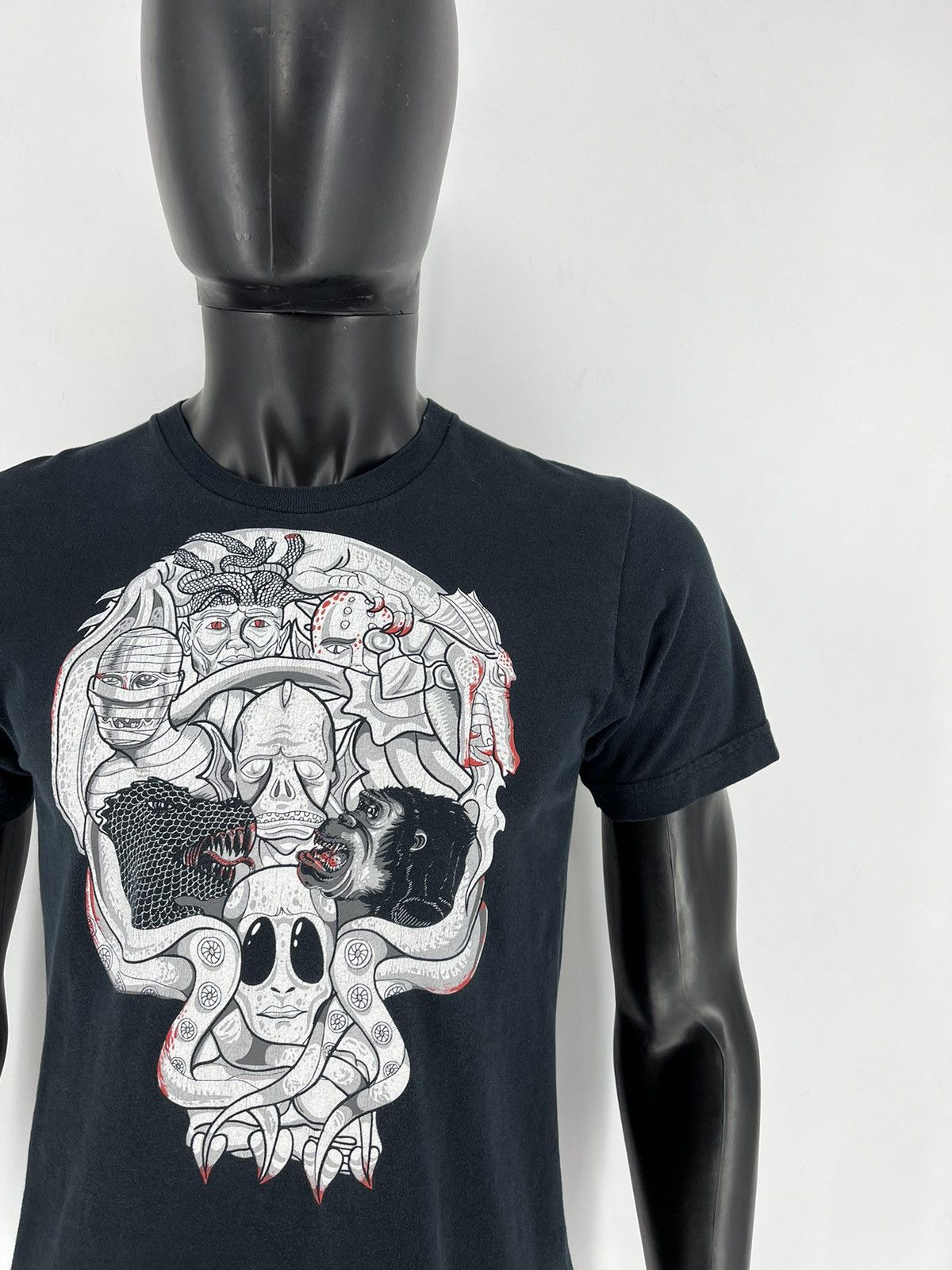 Band Tees Skulls Vintage Y2K Rock Metal Size S Black Humor Logo Size US S / EU 44-46 / 1 - 7 Thumbnail