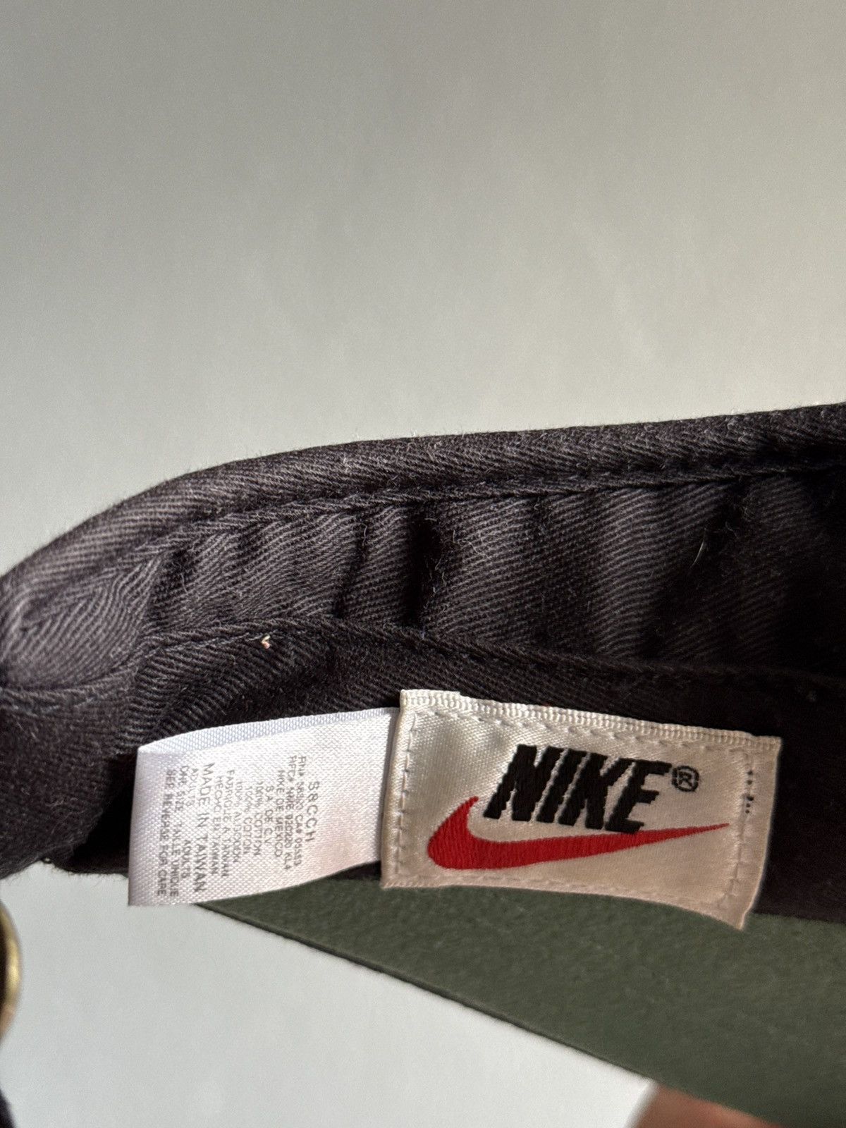 Nike Vintage Nike Visor Tennis Cap White Centre Black Logo Street Size ONE SIZE - 7 Thumbnail