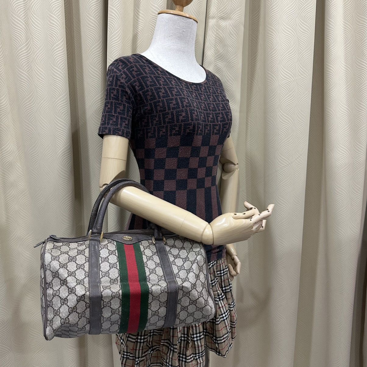 Gucci ‼️LASTDROP‼️ VINTAGE GUCCI GG SUPREME WEB BOSTON BAG Size ONE SIZE - 1 Thumbnail