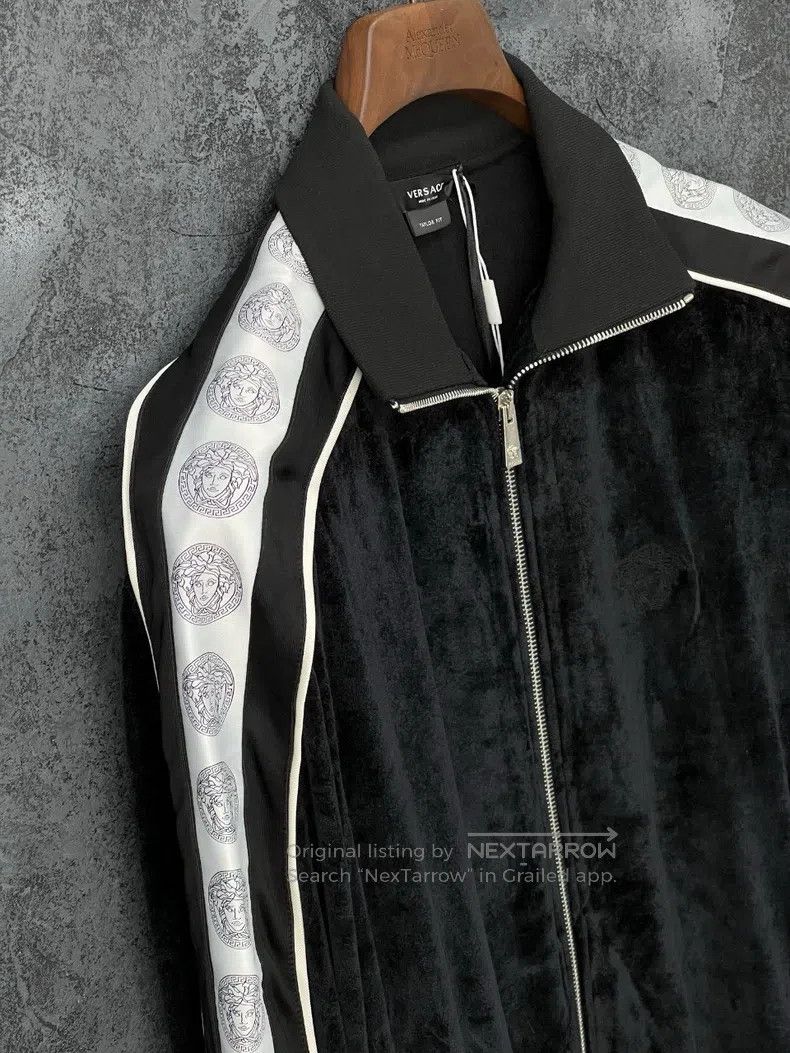 Versace Versace Velvet paneled sleeves Medusa avatar coat Size US XL / EU 56 / 4 - 6 Thumbnail