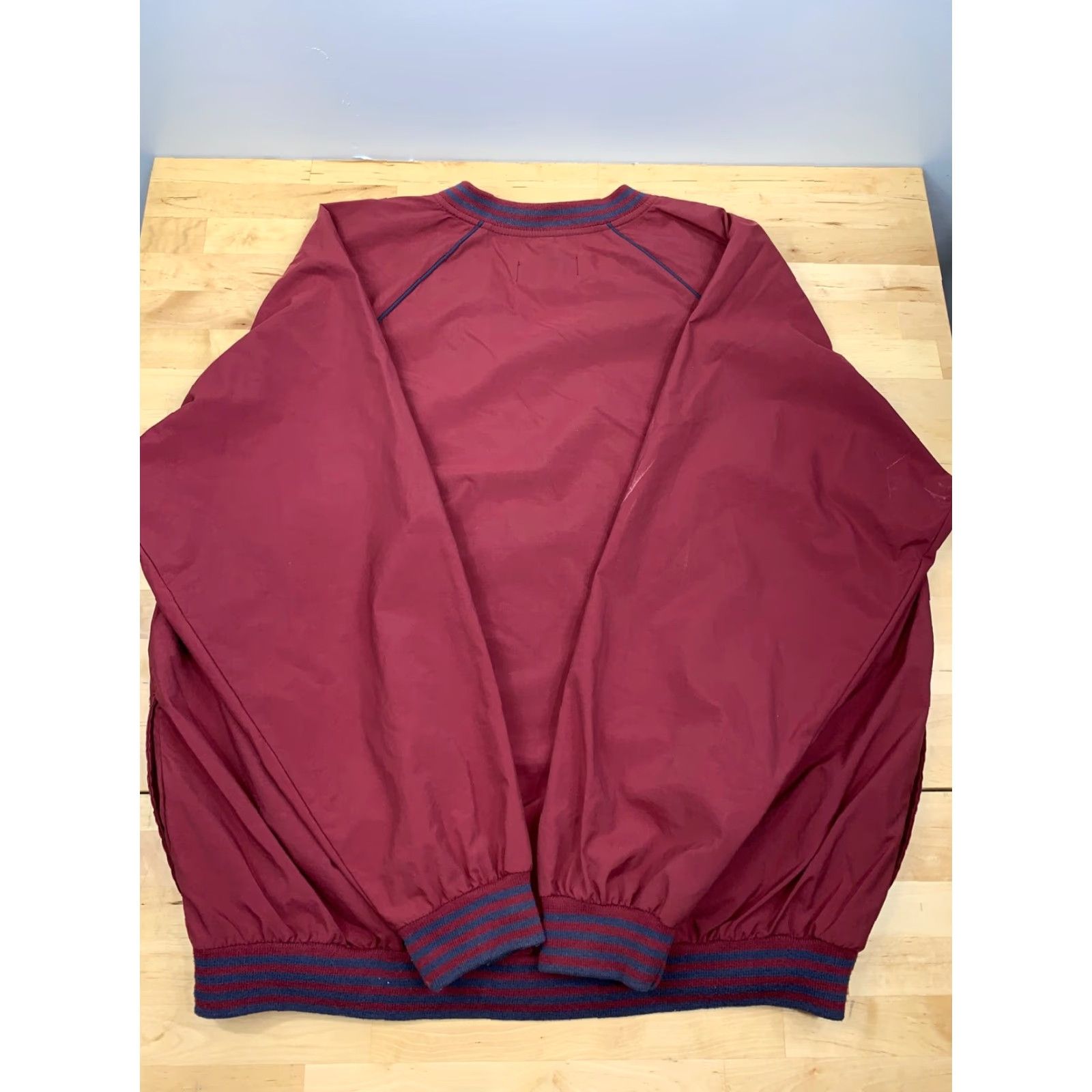 Izod VTG IZOD Pullover Windbreaker Sz L Red V Neck Long Sleeve Golf Distress #2355 Size US L / EU 52-54 / 3 - 4 Thumbnail