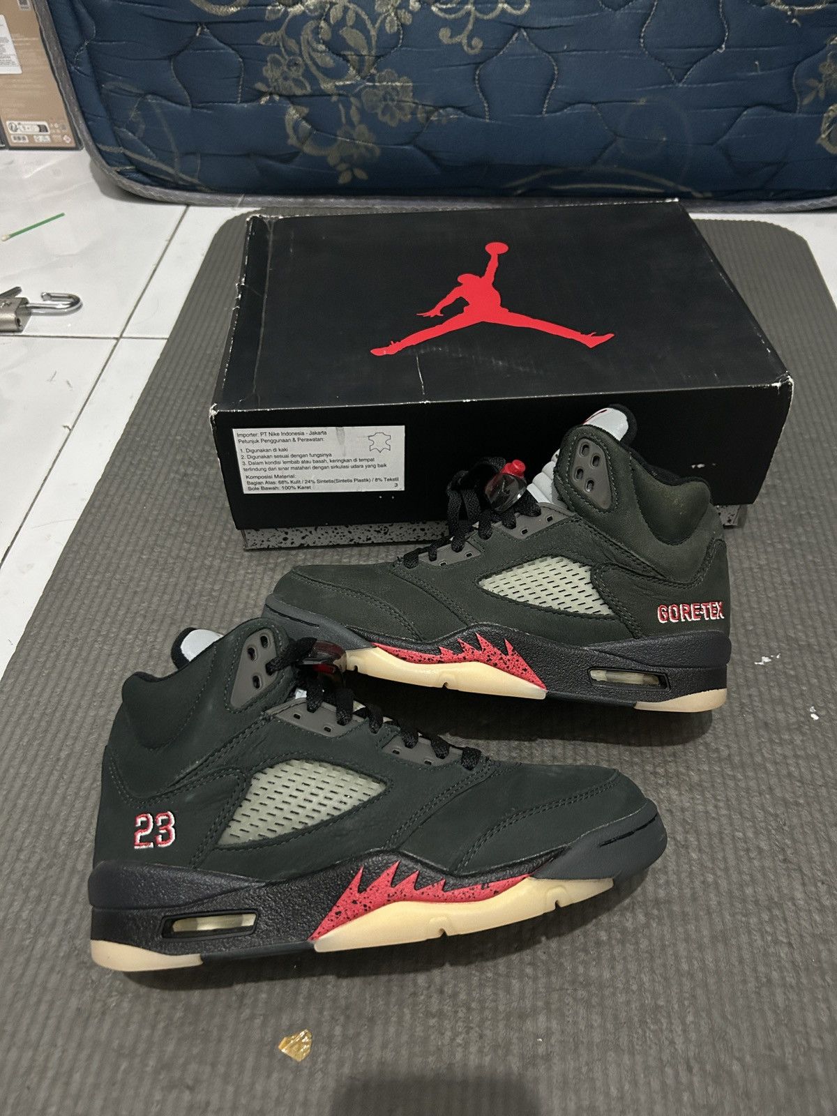 Jordan Brand air jordan 5 goretex off noir Size US 6.5 / IT 36.5 - 1 Thumbnail