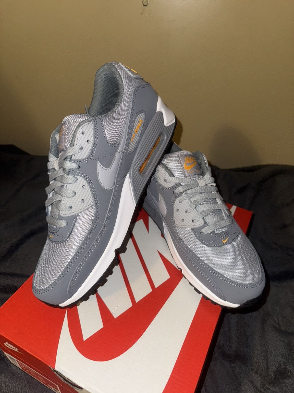 Nike Nike Air Max 90 Size US 10.5 / EU 43-44 - 12 Thumbnail