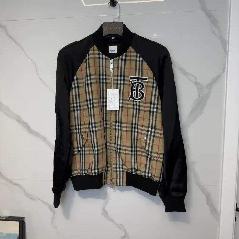 Burberry Burberry Long Sleeve Logo Coat for Men Size US L / EU 52-54 / 3 - 1 Thumbnail