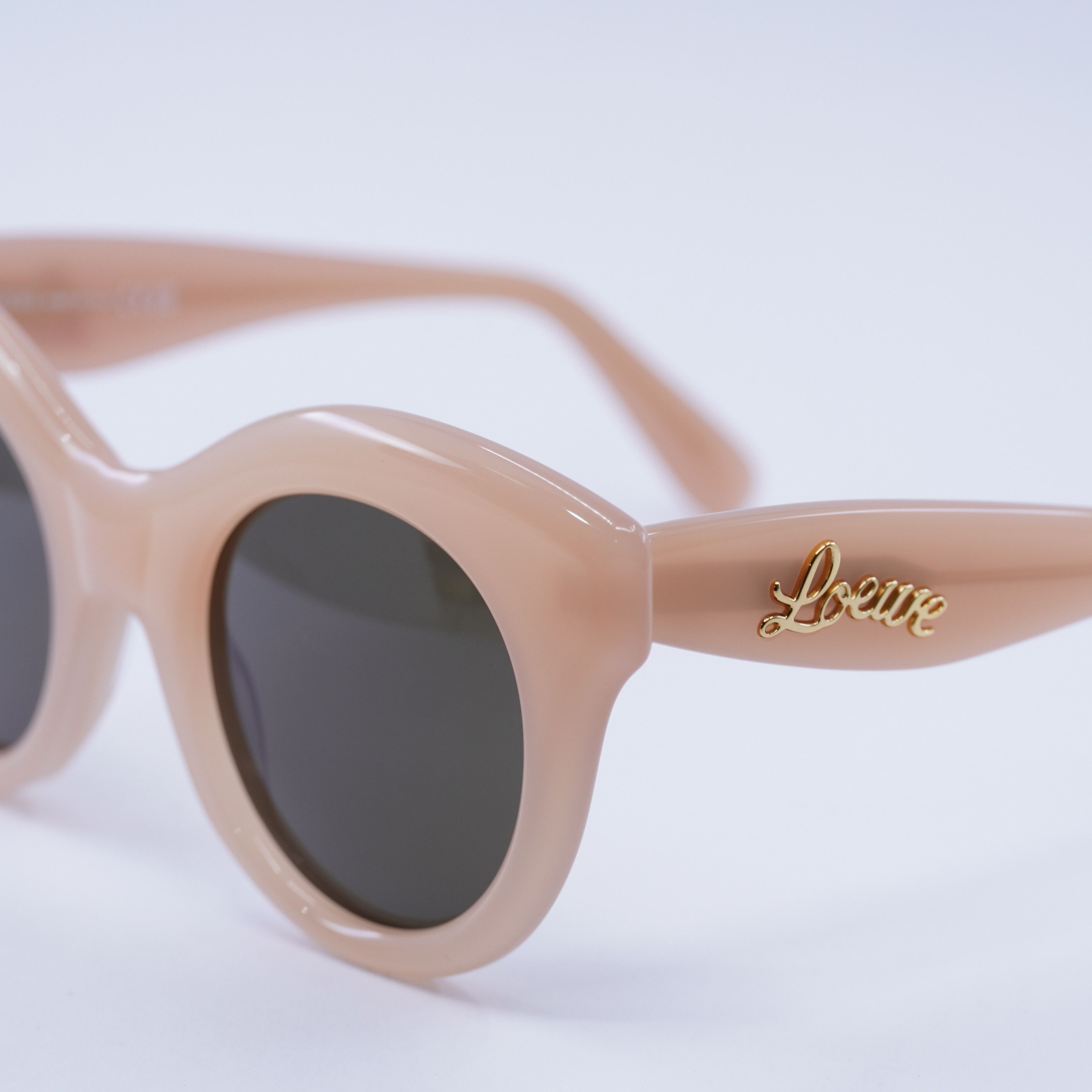 Loewe Loewe LW40126I 72E Sunglasses Pink Round Frame, Grey Lenses Size ONE SIZE - 7 Thumbnail