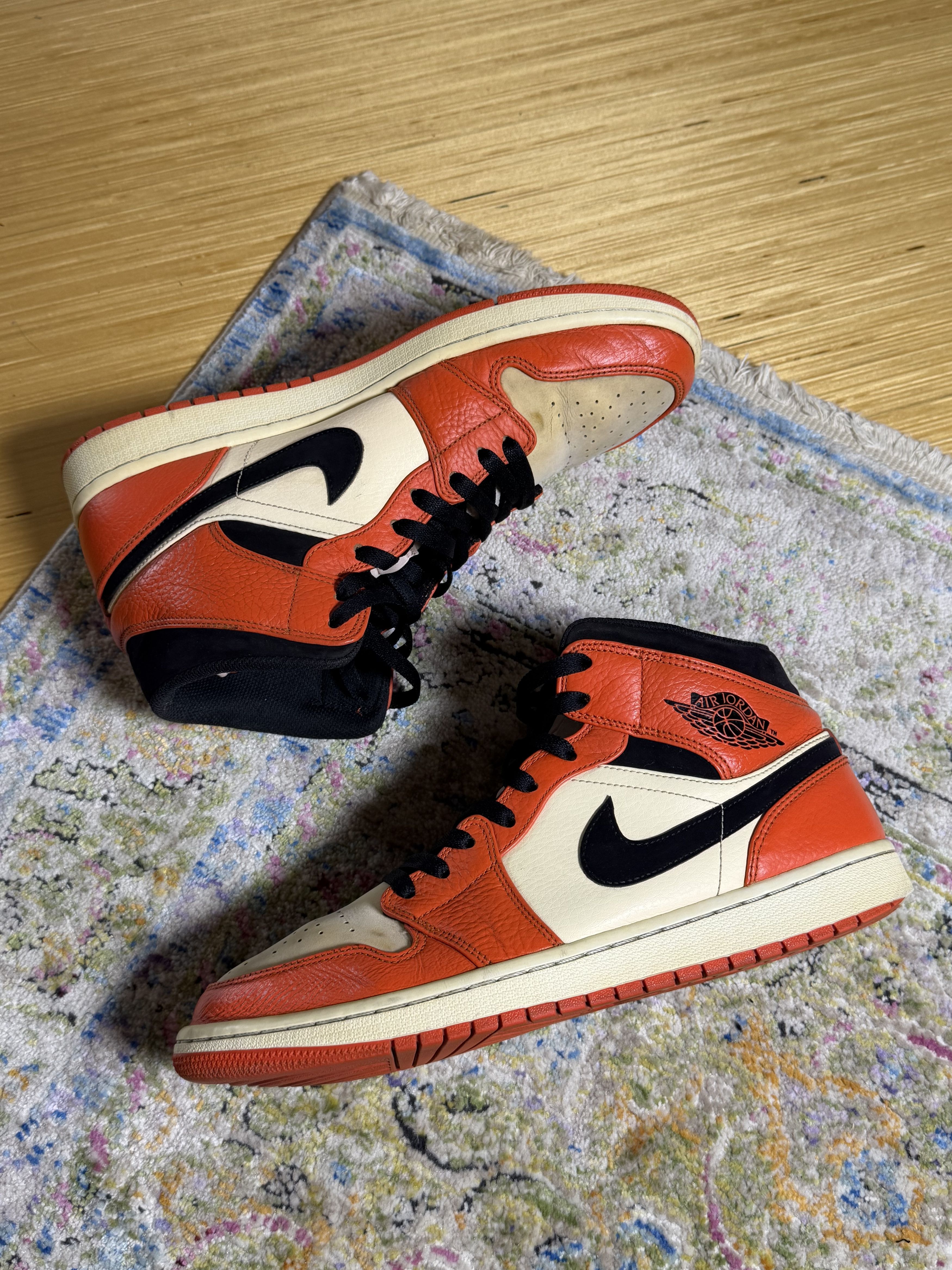 Jordan Brand Air Jordan 1 Mid SE "Team Orange" Sneakers Size US 11.5 / EU 44-45 - 4 Thumbnail