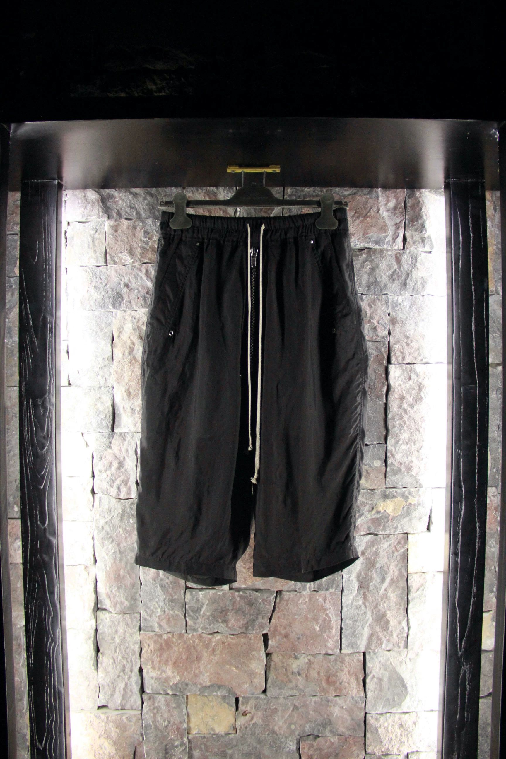 Rick Owens Rick Owens Black Shorts Men 34 Size US 34 / EU 50 - 1 Thumbnail
