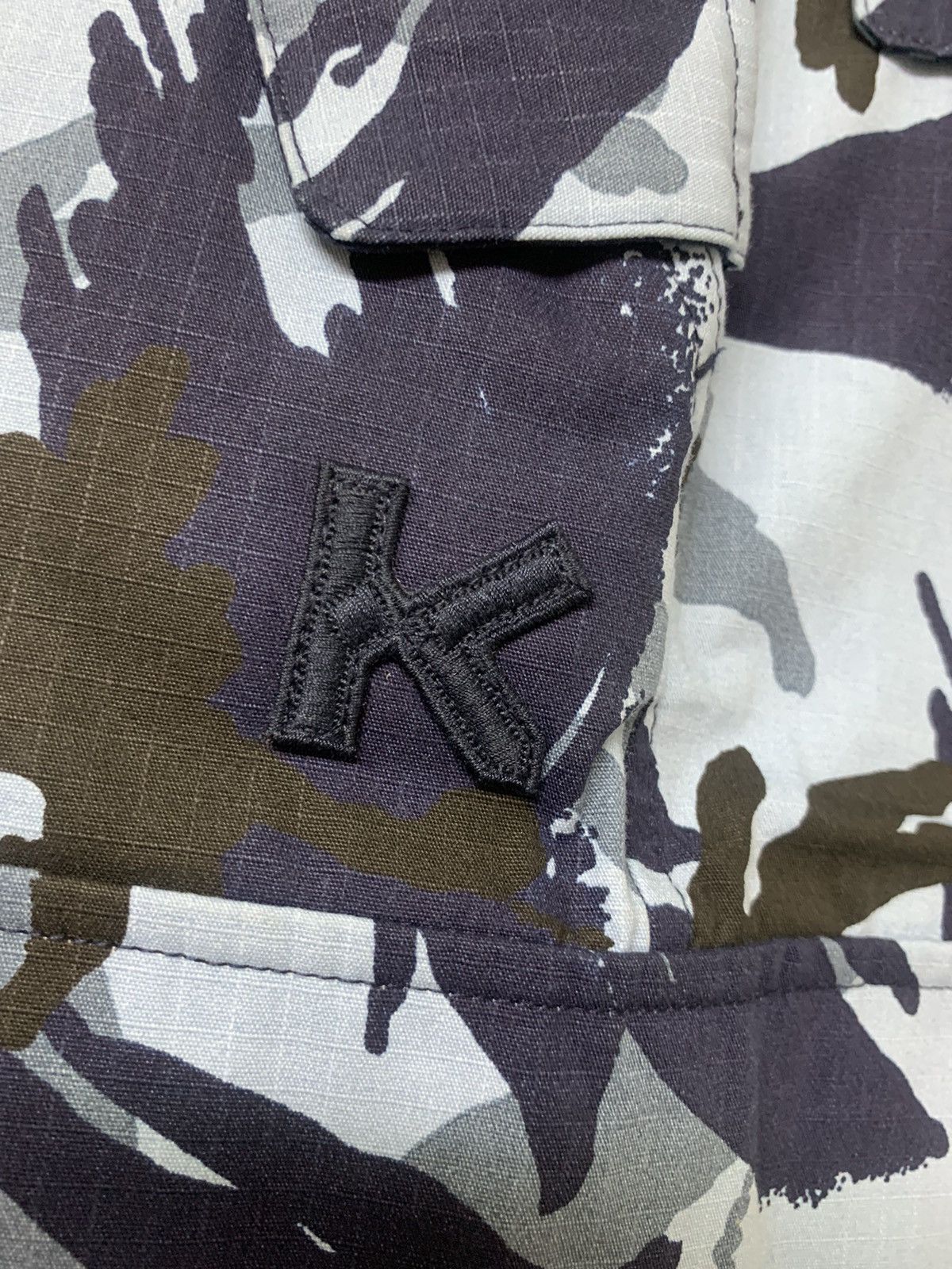 Kenzo KENZO TROPIC CAMO PRINTED CARGO SHORT Size US 32 / EU 48 - 6 Thumbnail