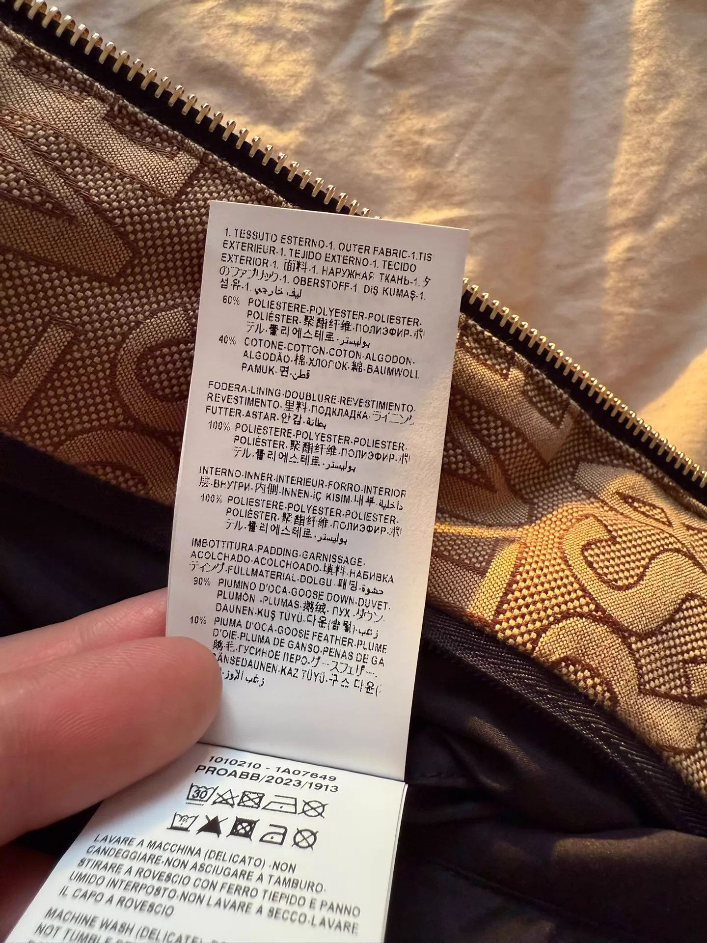 Versace Versace Full Logo Oversized Goose Down Jacket 48 Size US M / EU 48-50 / 2 - 6 Thumbnail