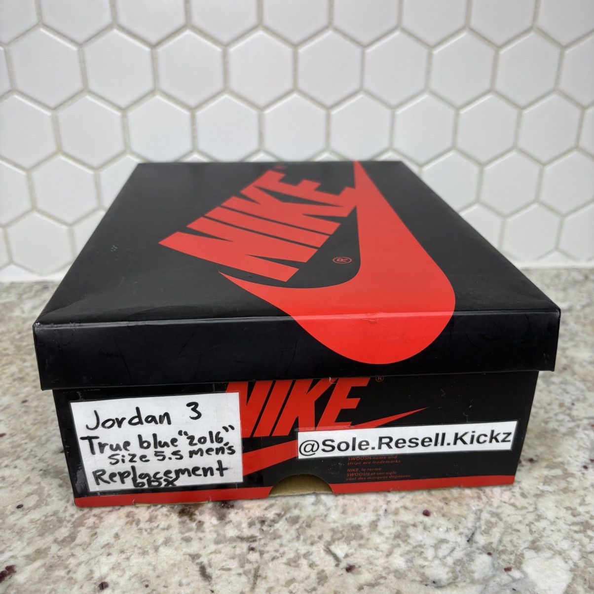 Jordan Brand Size 5.5 - Jordan 3 OG True Blue 2016 lighlty worn no box Size US 5.5 / EU 38 - 13 Thumbnail