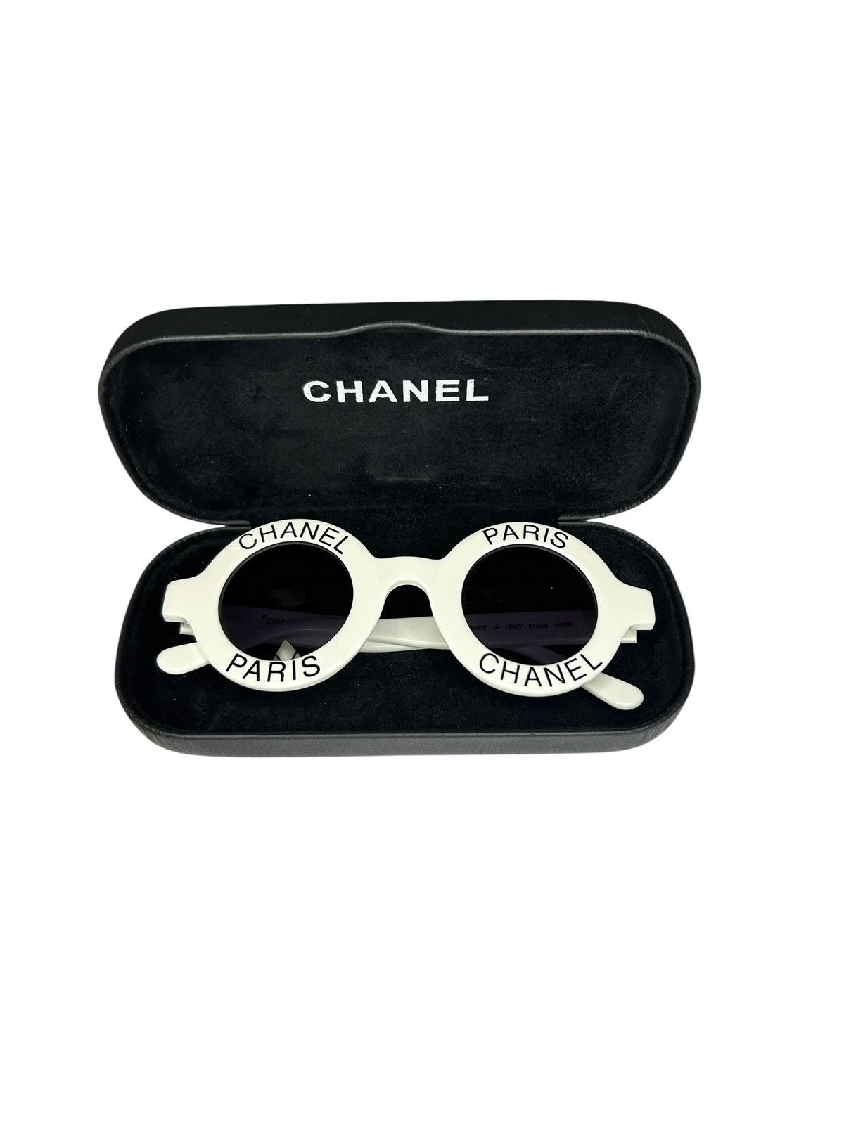 Chanel S/S 93 Round Logo Sunglasses Size ONE SIZE - 11 Thumbnail