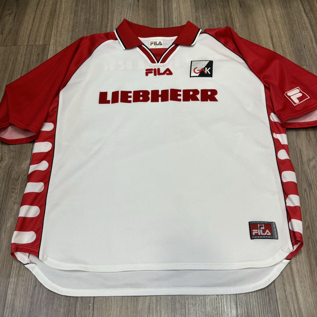 Grazer AK 00/02 away shirt