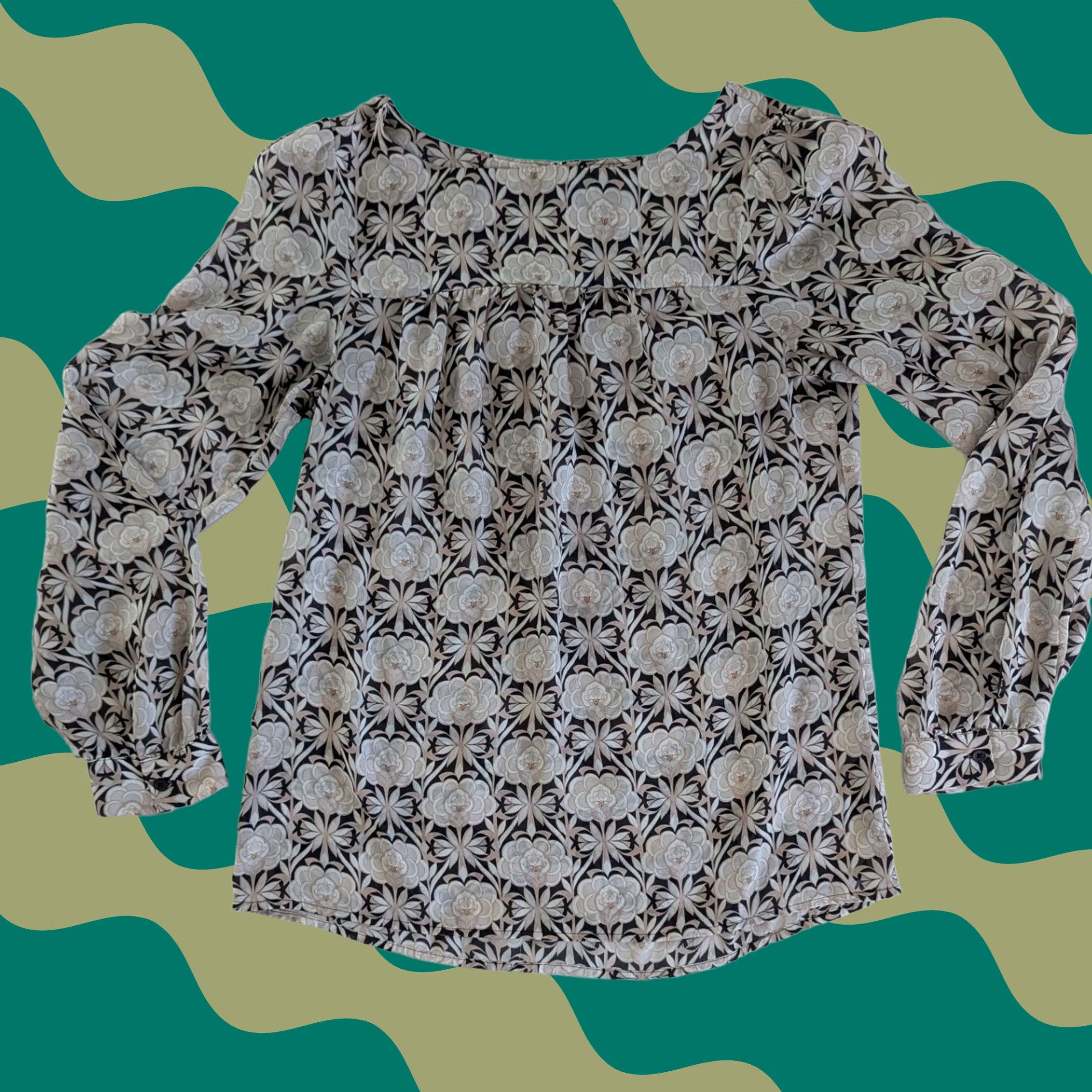 Loft LOFT Floral Print Blouse Long Sleeve Round Neck Beige Black Floral Women S Office Shirt Size S / US 4 / IT 40 - 1 Thumbnail